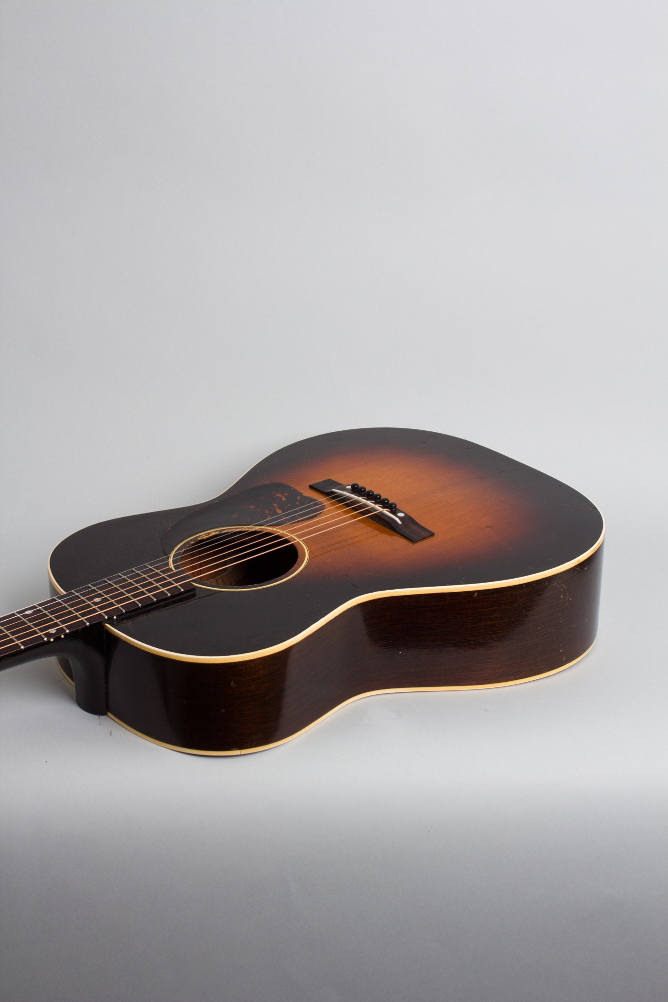 Gibson LG-2 Flat Top Acoustic Guitar (1944)