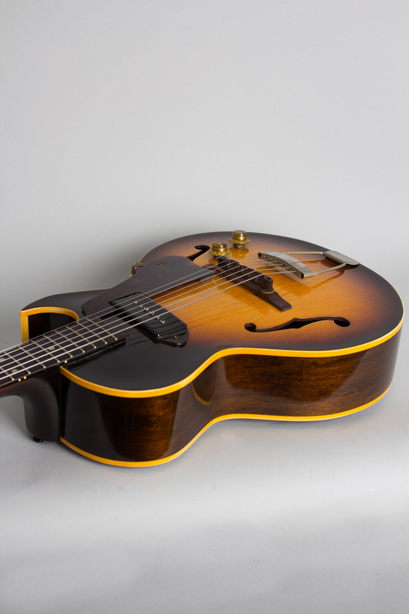 Gibson ES-140 3/4 Arch Top Hollow Body Electric Guitar (1956)