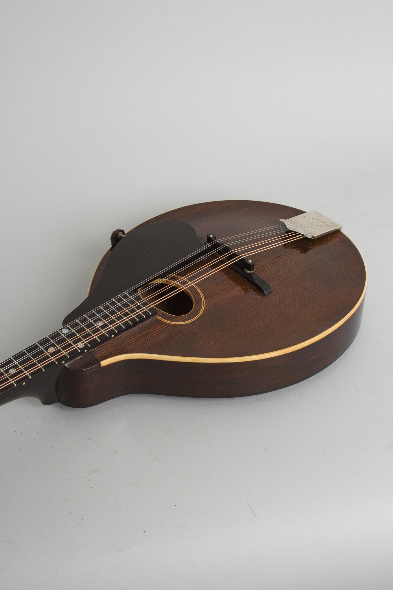 Gibson Style A Snakehead Carved Top Mandolin (1923)