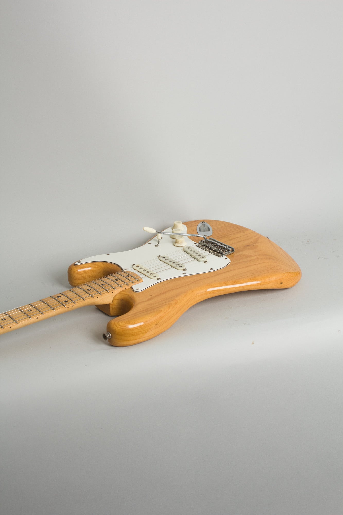 Fender Stratocaster Solid Body Electric Guitar (1975)
