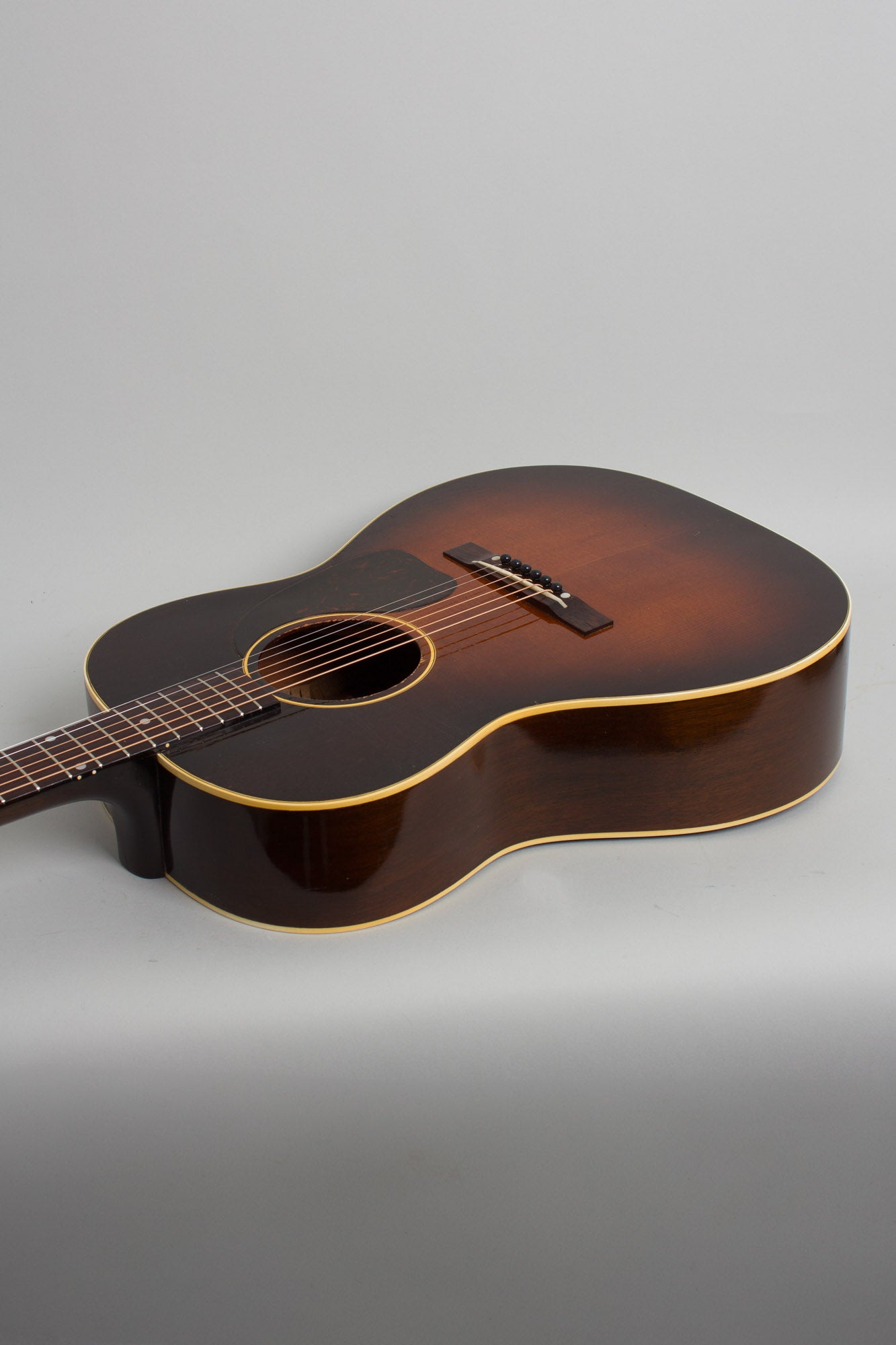 Gibson LG-2 Flat Top Acoustic Guitar (1949)