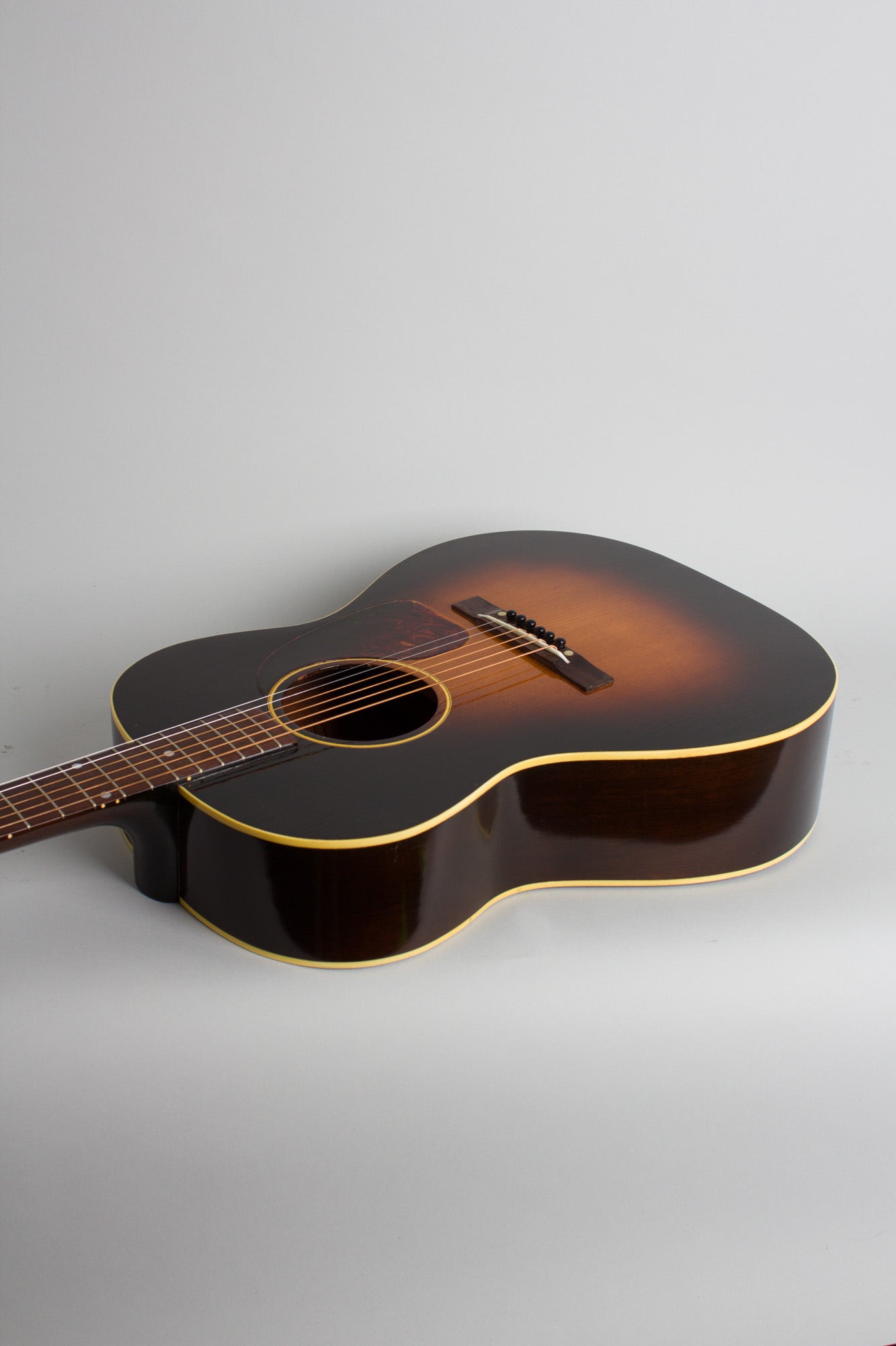 Gibson LG-1 Flat Top Acoustic Guitar (1951)