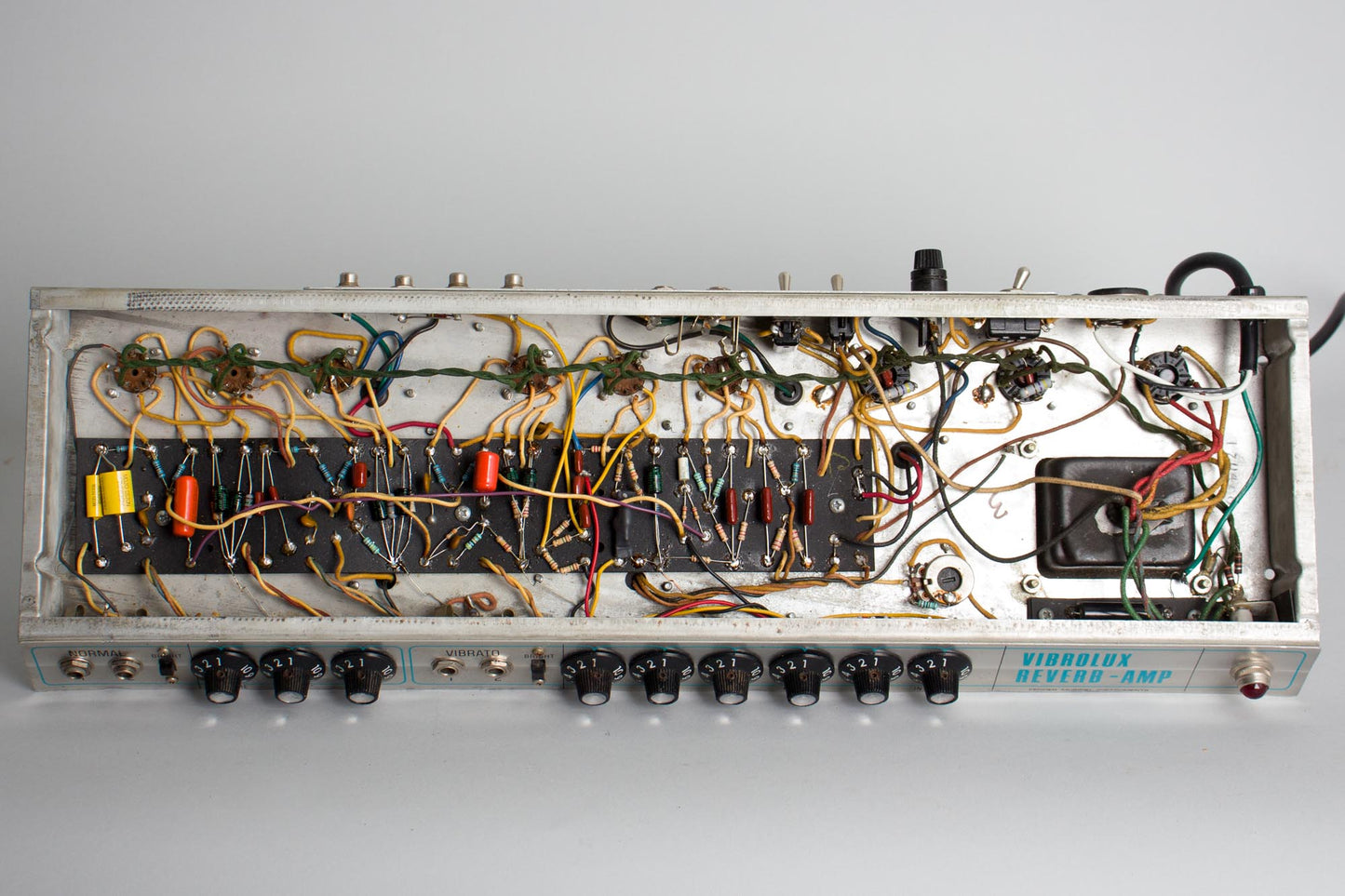 Fender Vibrolux Reverb AA-864 Large Combo Tube Amplifier (1968)