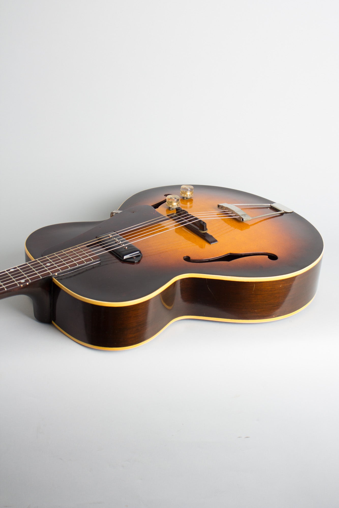 Gibson ES-125 Arch Top Hollow Body Electric Guitar (1950)