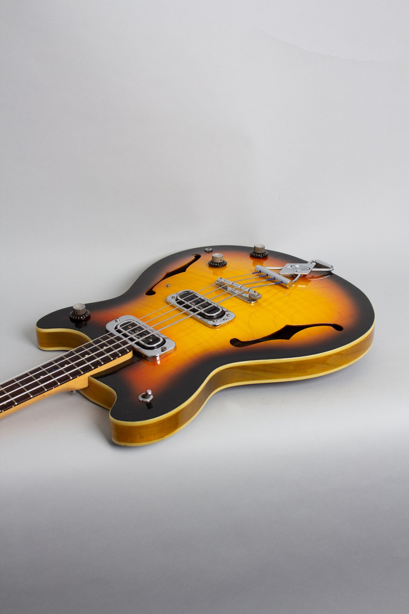 Burns Baldwin GB-66 Hollow Body Electric Bass Guitar (1966)
