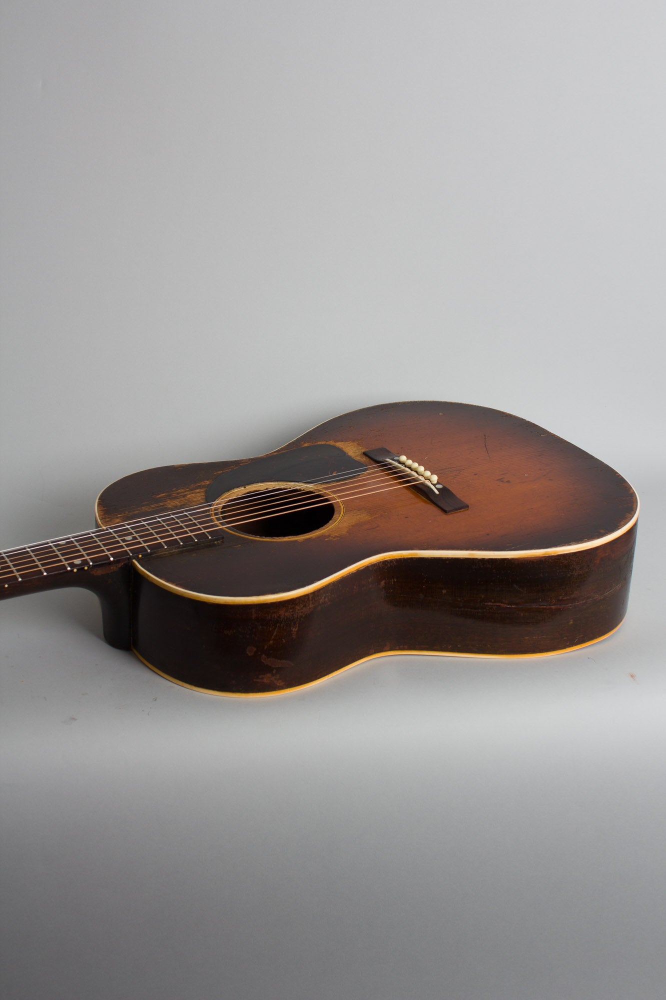 Gibson LG-2 Flat Top Acoustic Guitar (1946)