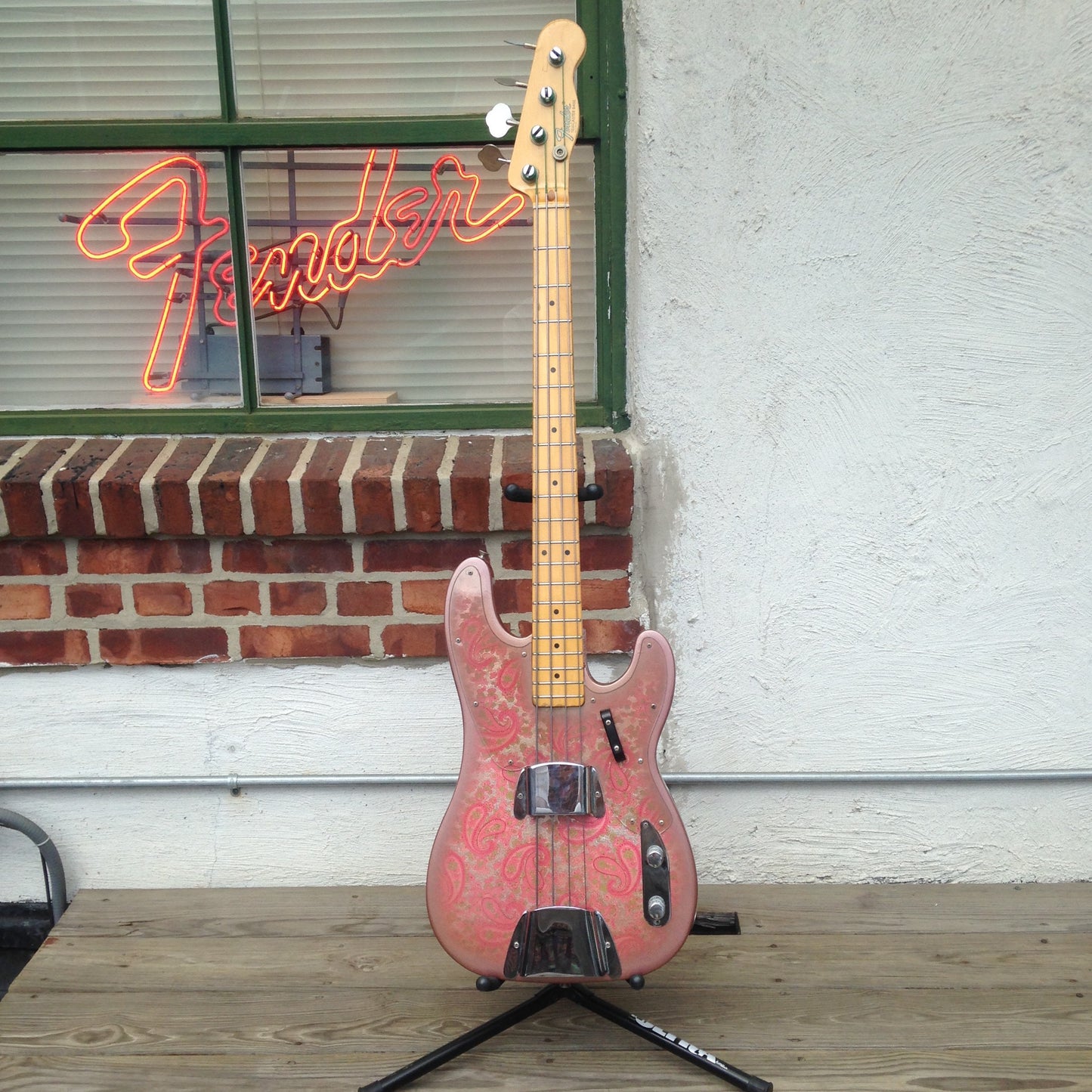 Fender Telecaster Bass Pink Paisley Solid Body Electric Bass Guitar (1968)
