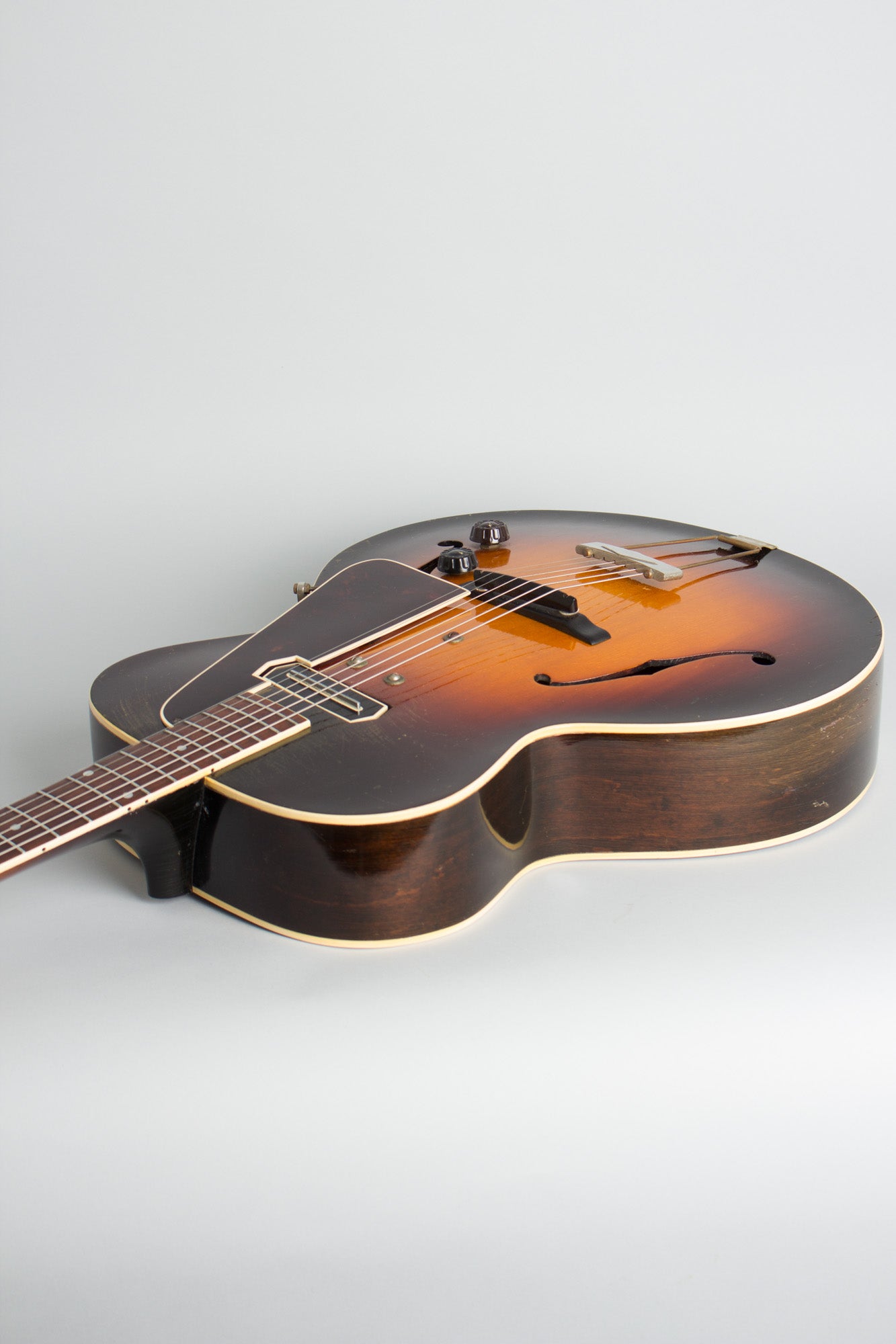 Gibson ES-150 Arch Top Hollow Body Electric Guitar (1938)