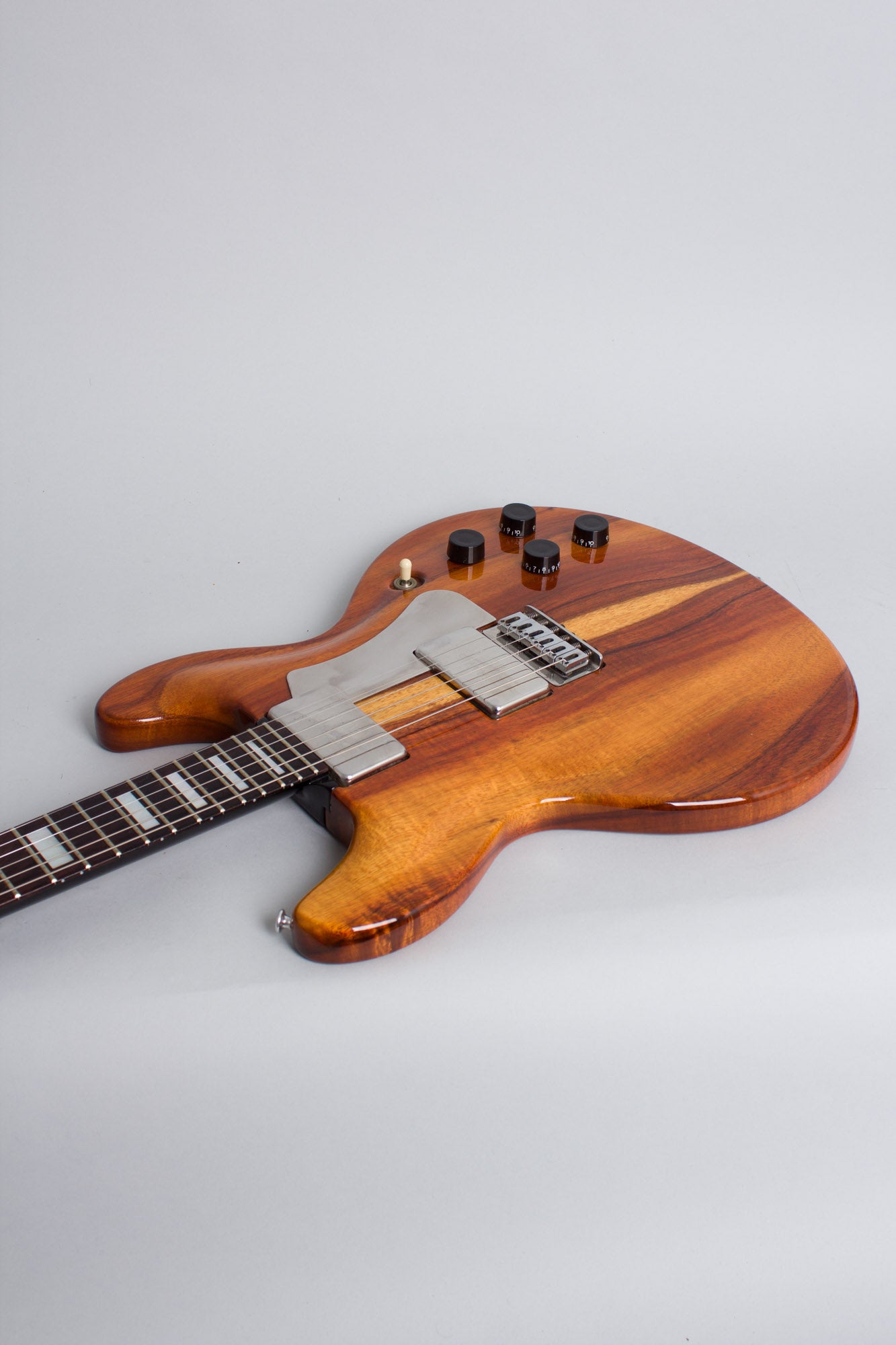 Travis Bean TB-1000A Artist Solid Body Electric Guitar (1978)
