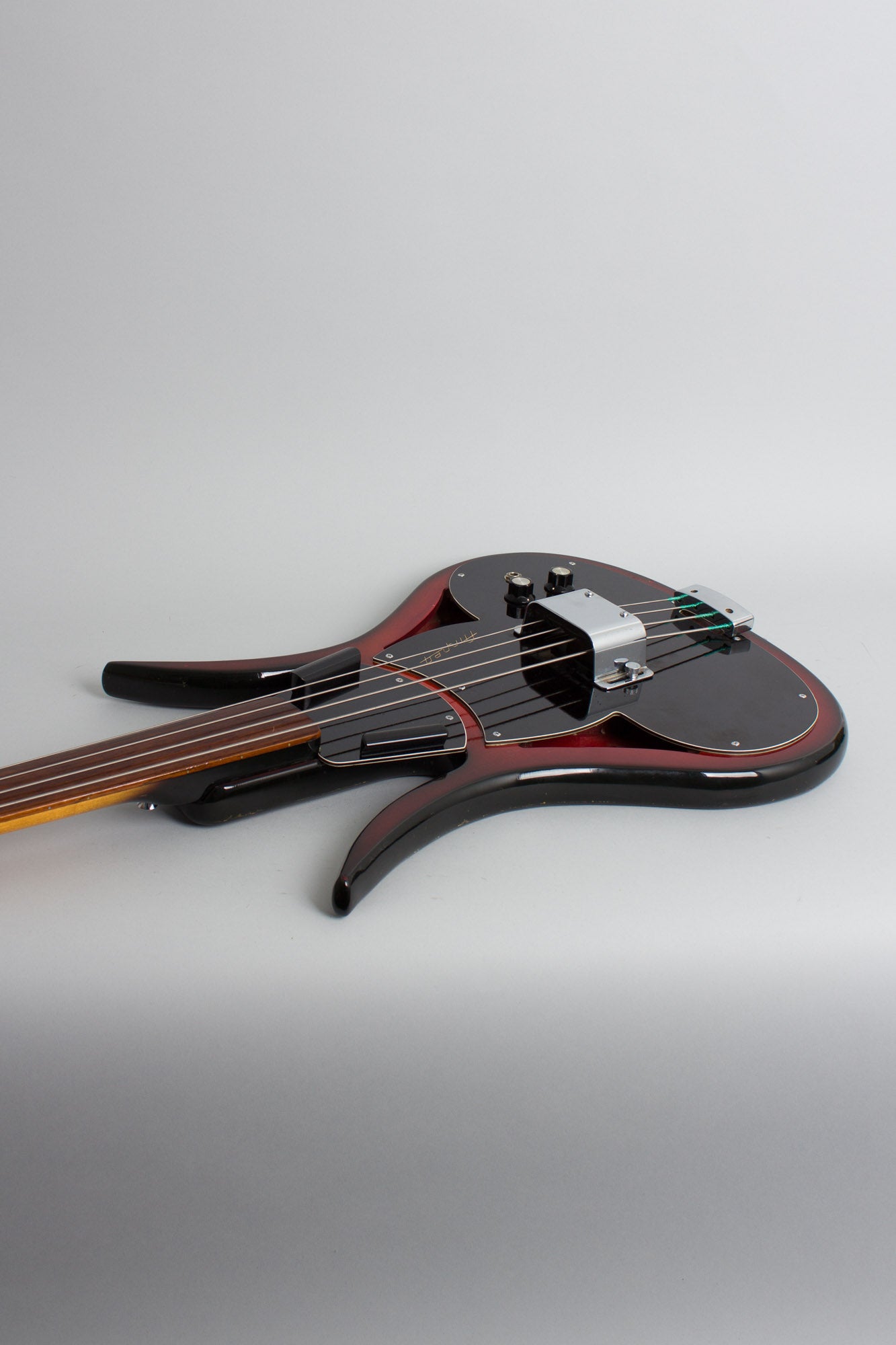 Ampeg AUSB-1 Electric Bass Guitar (1967)