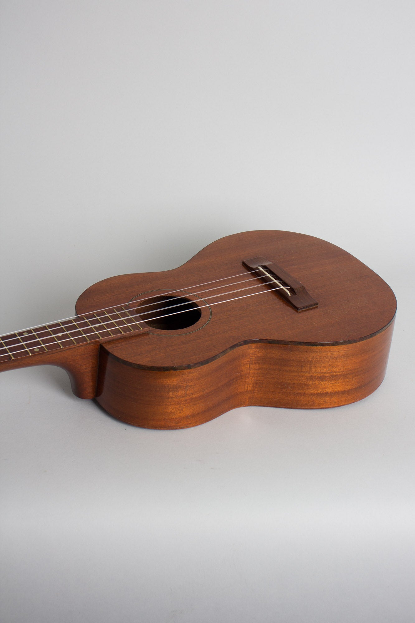 Harmony #695 Baritone Ukulele (1950)