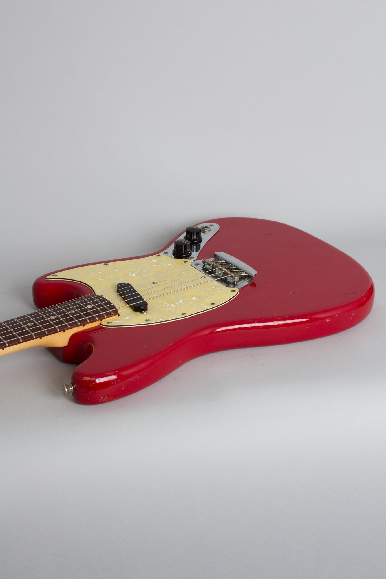 Fender Musicmaster Solid Body Electric Guitar (1971)