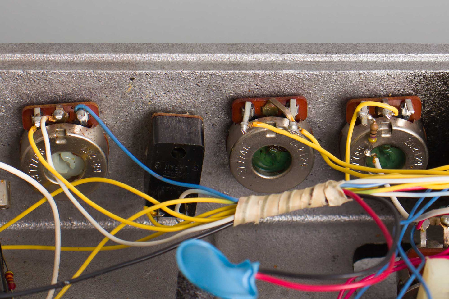 Electro-Harmonix Queen Triggered Wah with Original Box Wah-Wah Pedal Effect (1977)