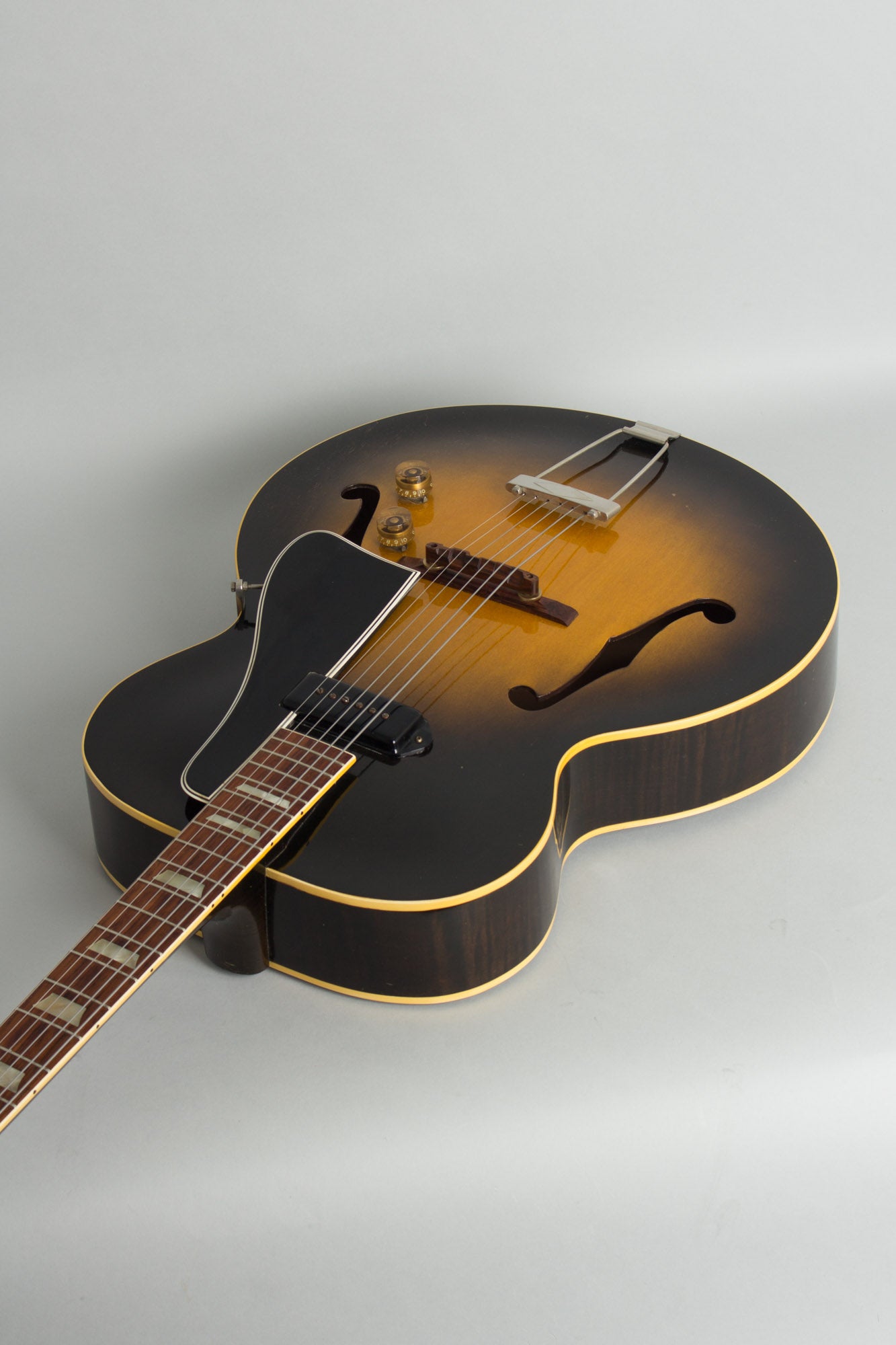 Gibson ES-150 Arch Top Hollow Body Electric Guitar (1952)