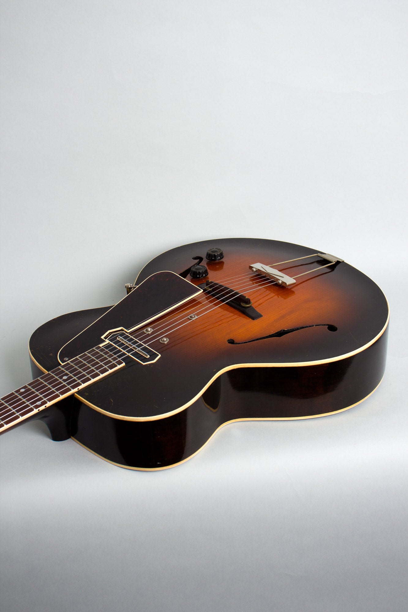 Gibson ES-150 Arch Top Hollow Body Electric Guitar (1937)