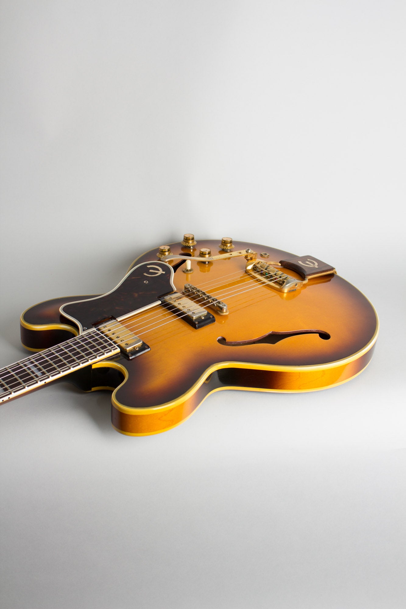 Epiphone Sheraton E212V Arch Top Semi-Hollow Body Electric Guitar (1961)