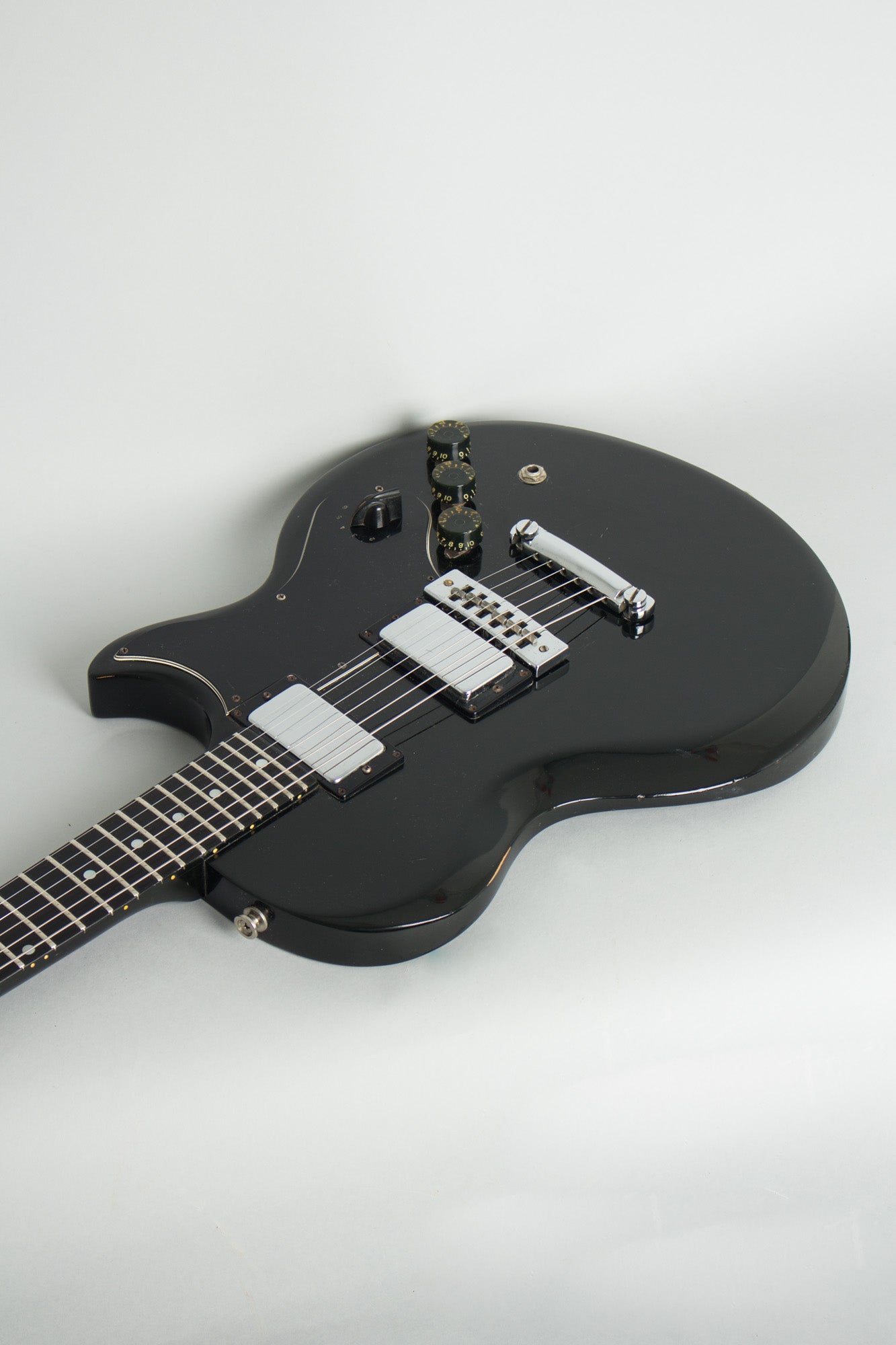 Gibson L-6S Solid Body Electric Guitar (1975)