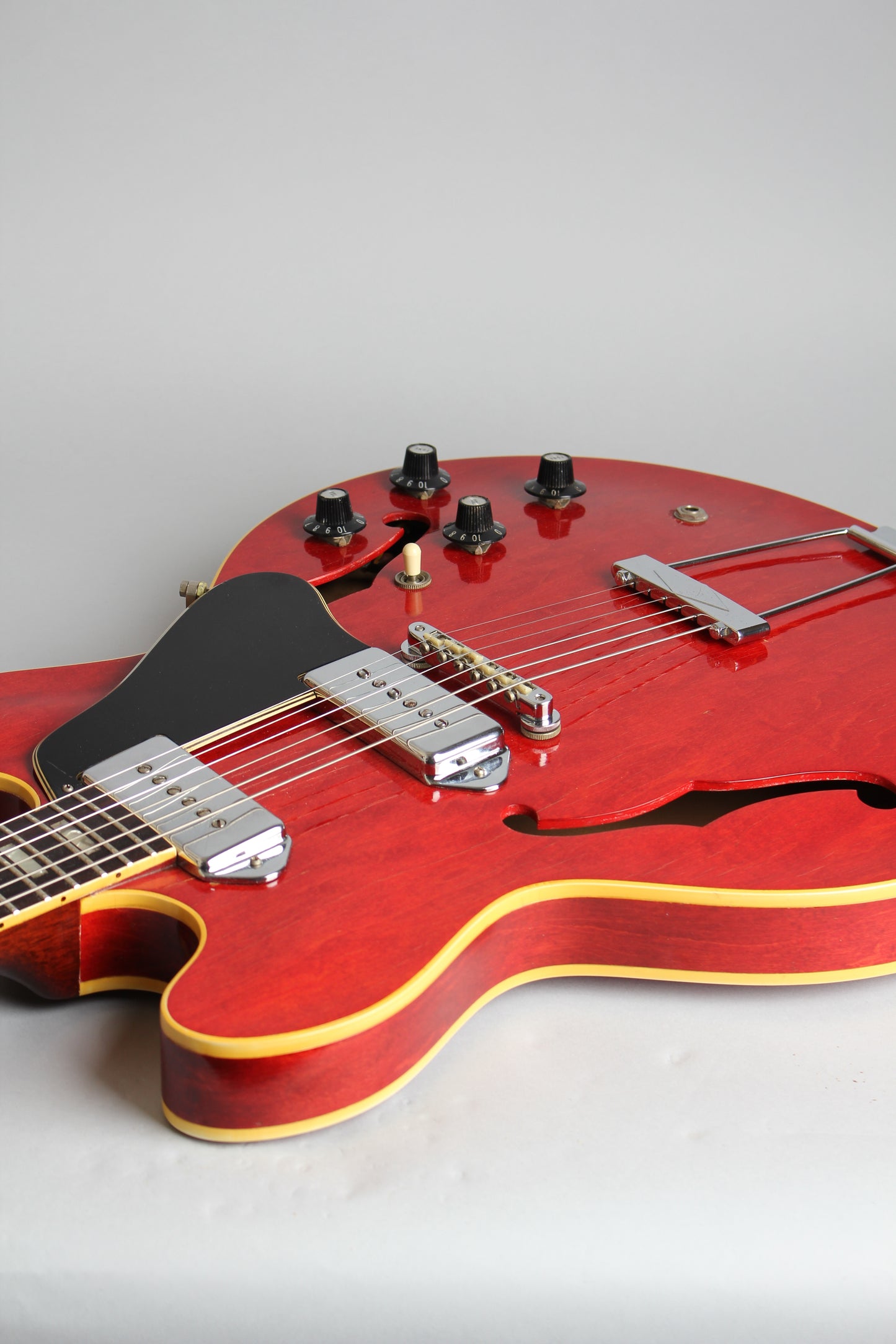 Gibson ES-330TD Thinline Hollow Body Electric Guitar (1968)