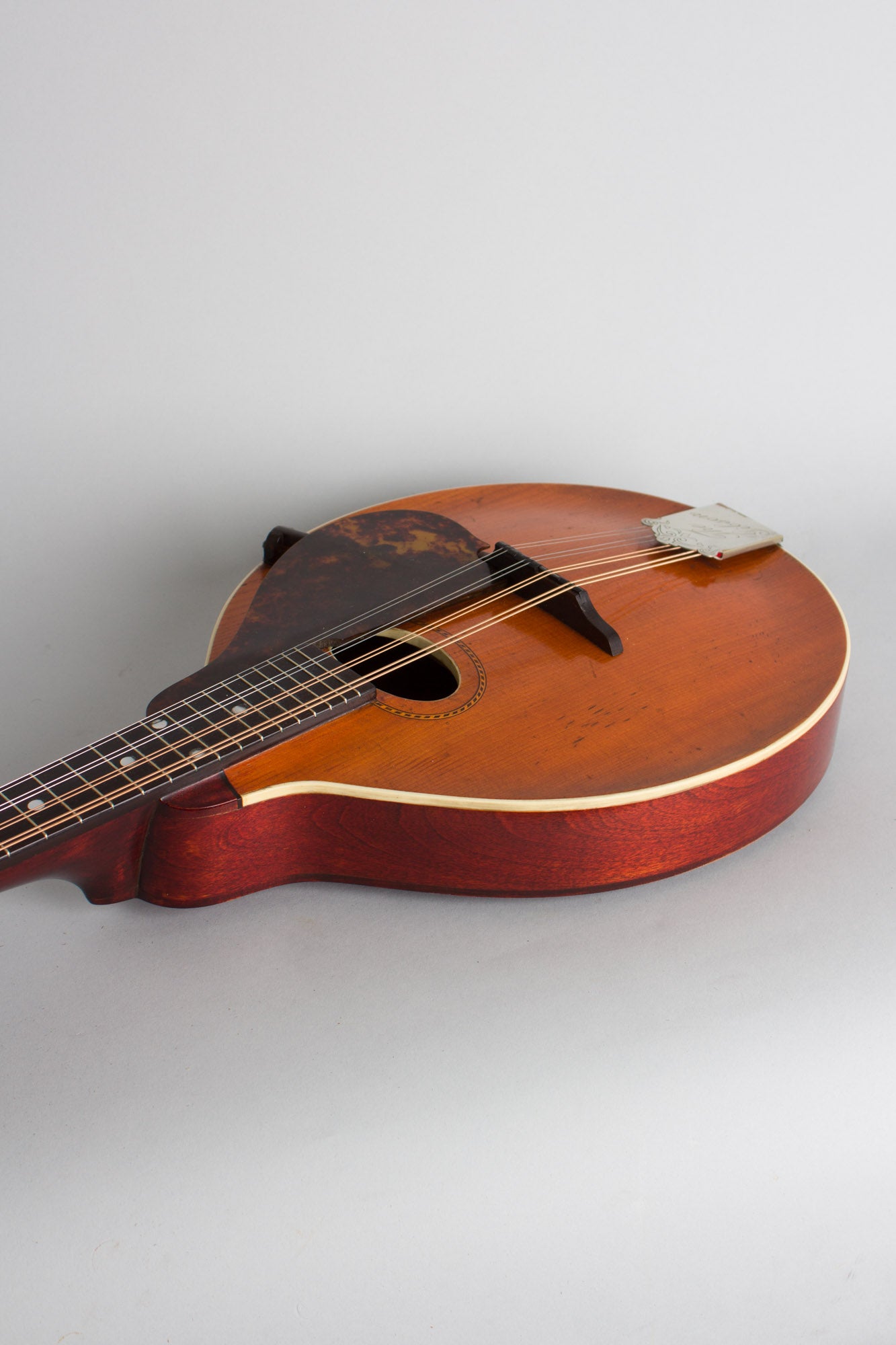 Gibson Style A- Carved Top Mandolin (1914)