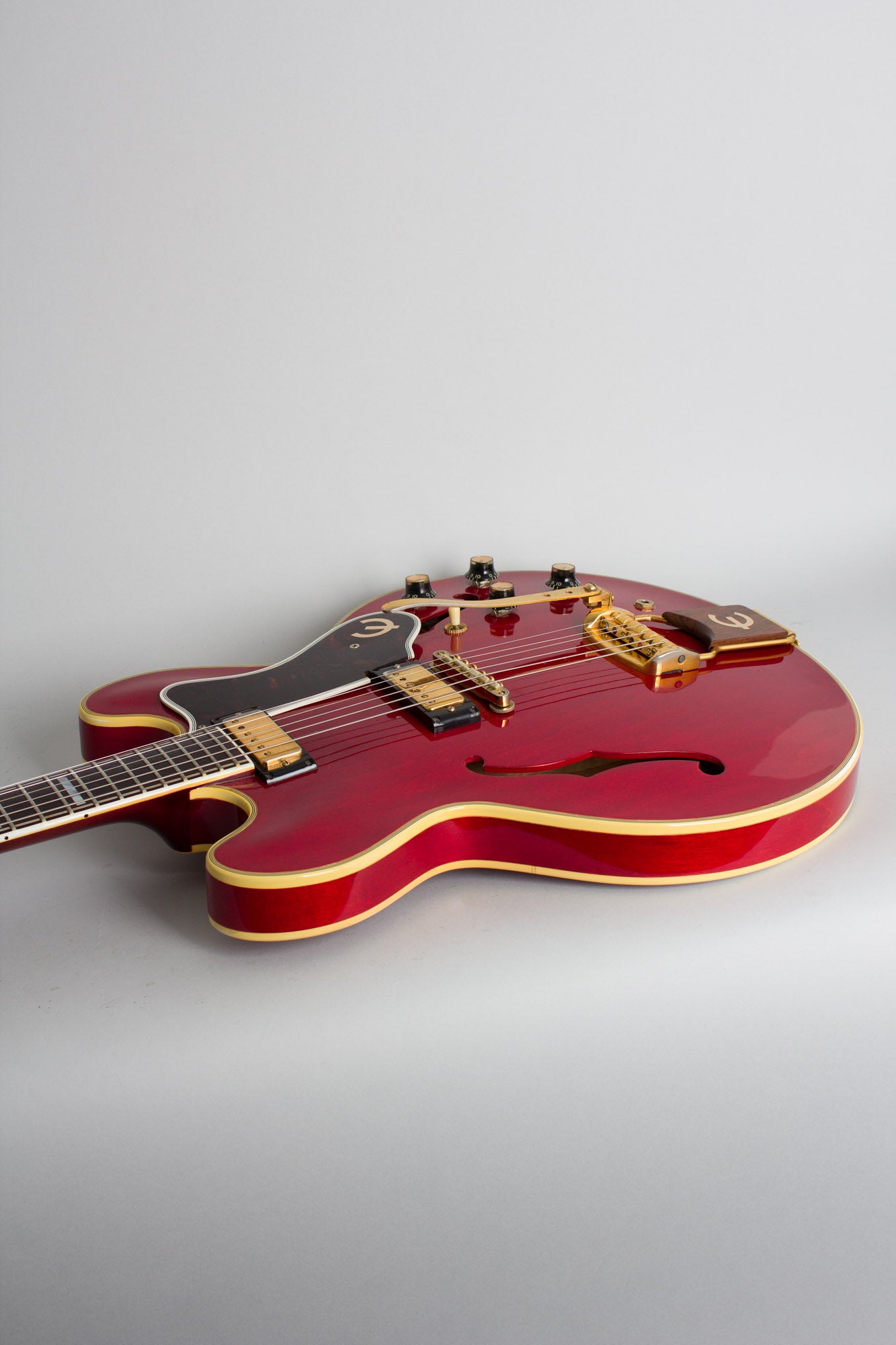 Epiphone Sheraton E212TV Arch Top Semi-Hollow Body Electric Guitar (1962)