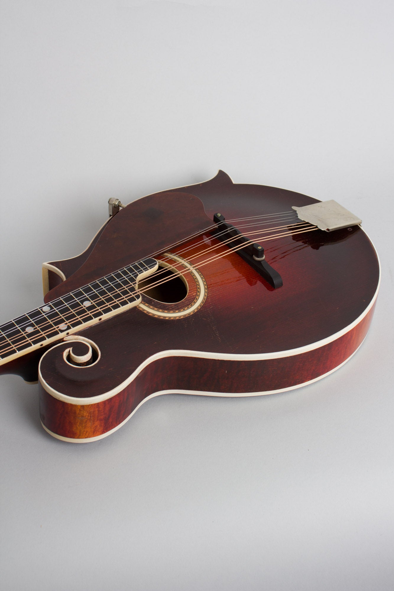 Gibson F-4 Carved Top Mandolin (1927)