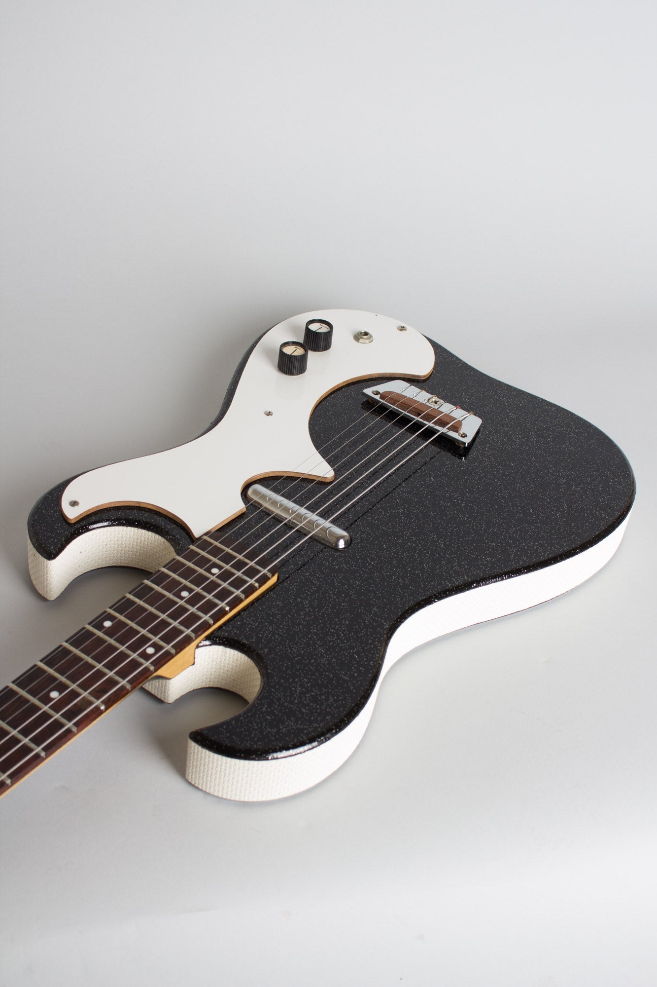 Danelectro Silvertone Model 1448 Amp-In-Case Set Semi-Hollow Electric Guitar (1965)