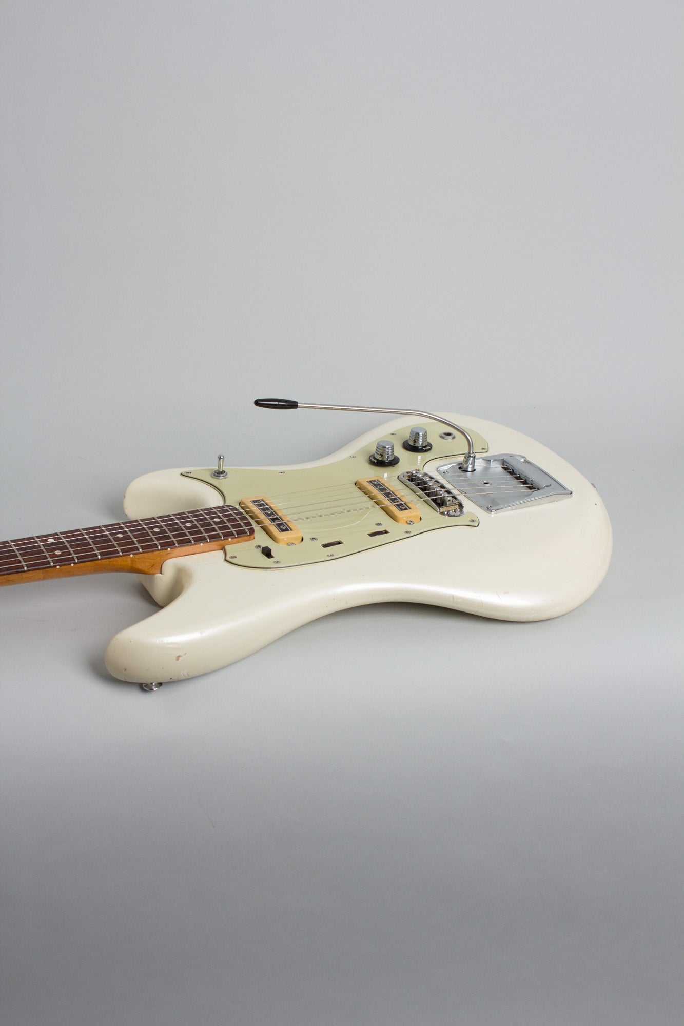 Yamaha SG-2 Solid Body Electric Guitar (1966)