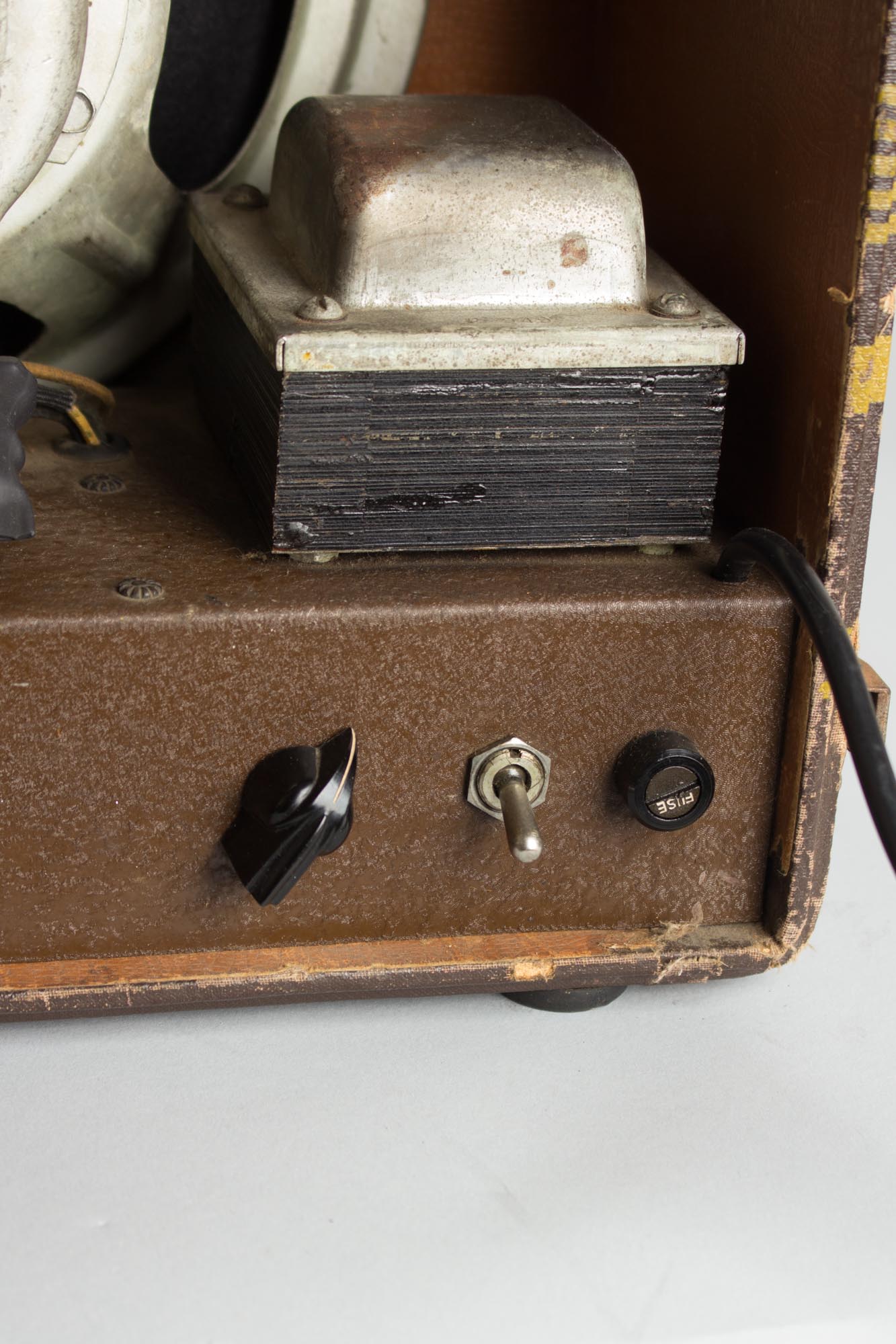 Gibson EH-100 Tube Amplifier (1938)
