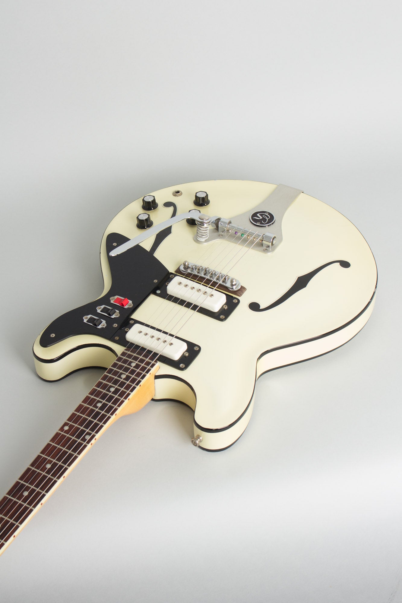 Standel Custom Deluxe Model 102 Thinline Hollow Body Electric Guitar (1966)