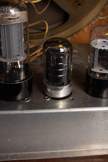 Danelectro Sherwood Master Model 8422 Tube Amplifier (1949)