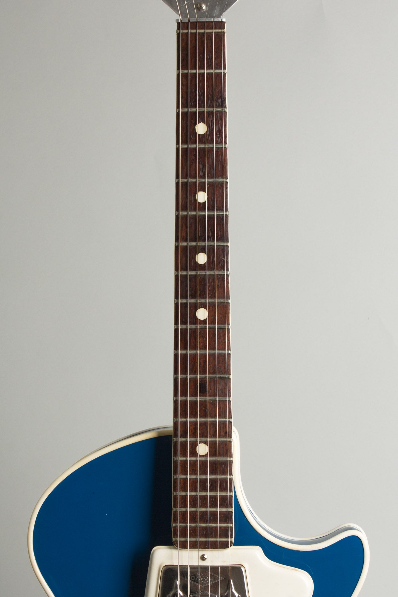 Wandre Teen Ager Model 900 Semi-Hollow Body Electric Guitar (1961)