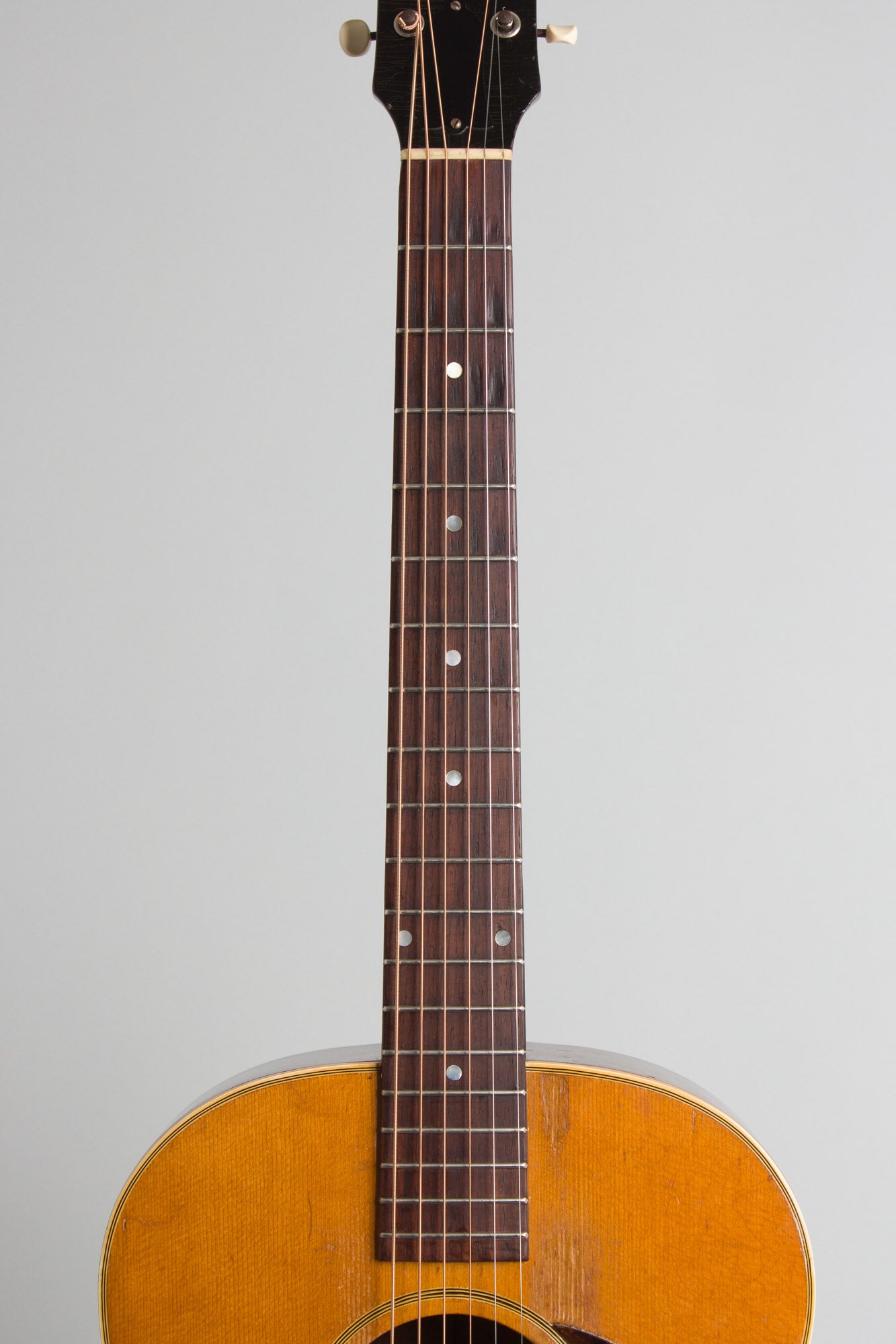 Gibson LG-3 Flat Top Acoustic Guitar (1942)