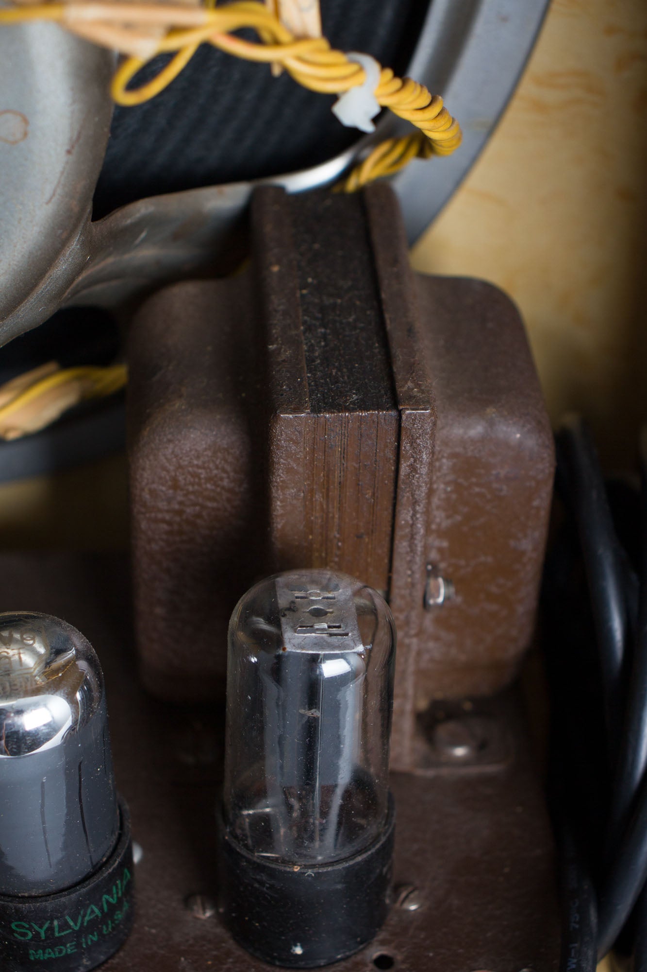 Gibson EH-125 Tube Amplifier (1943)