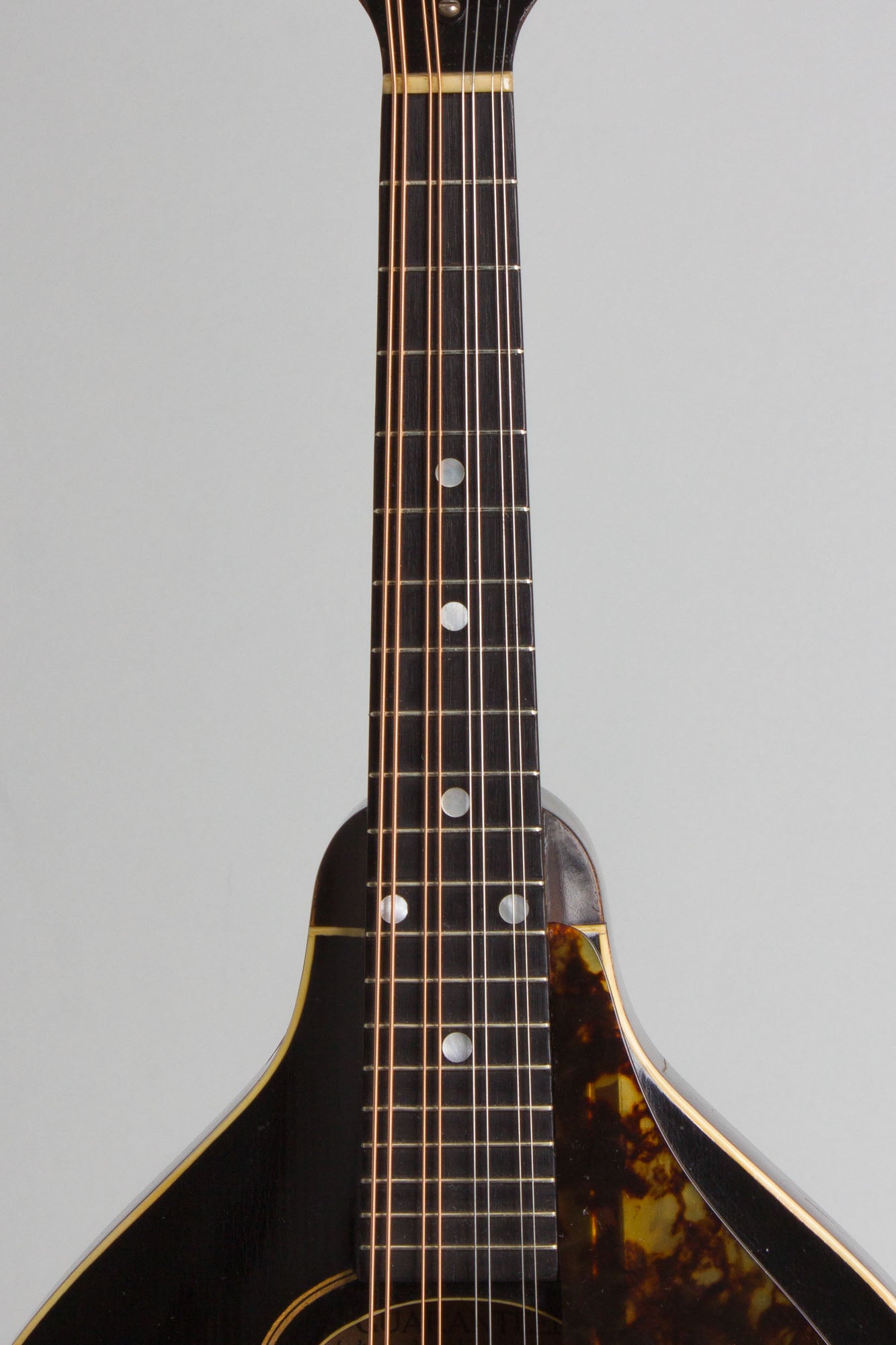 Gibson Style A-1 Snakehead Carved Top Mandolin (1923)