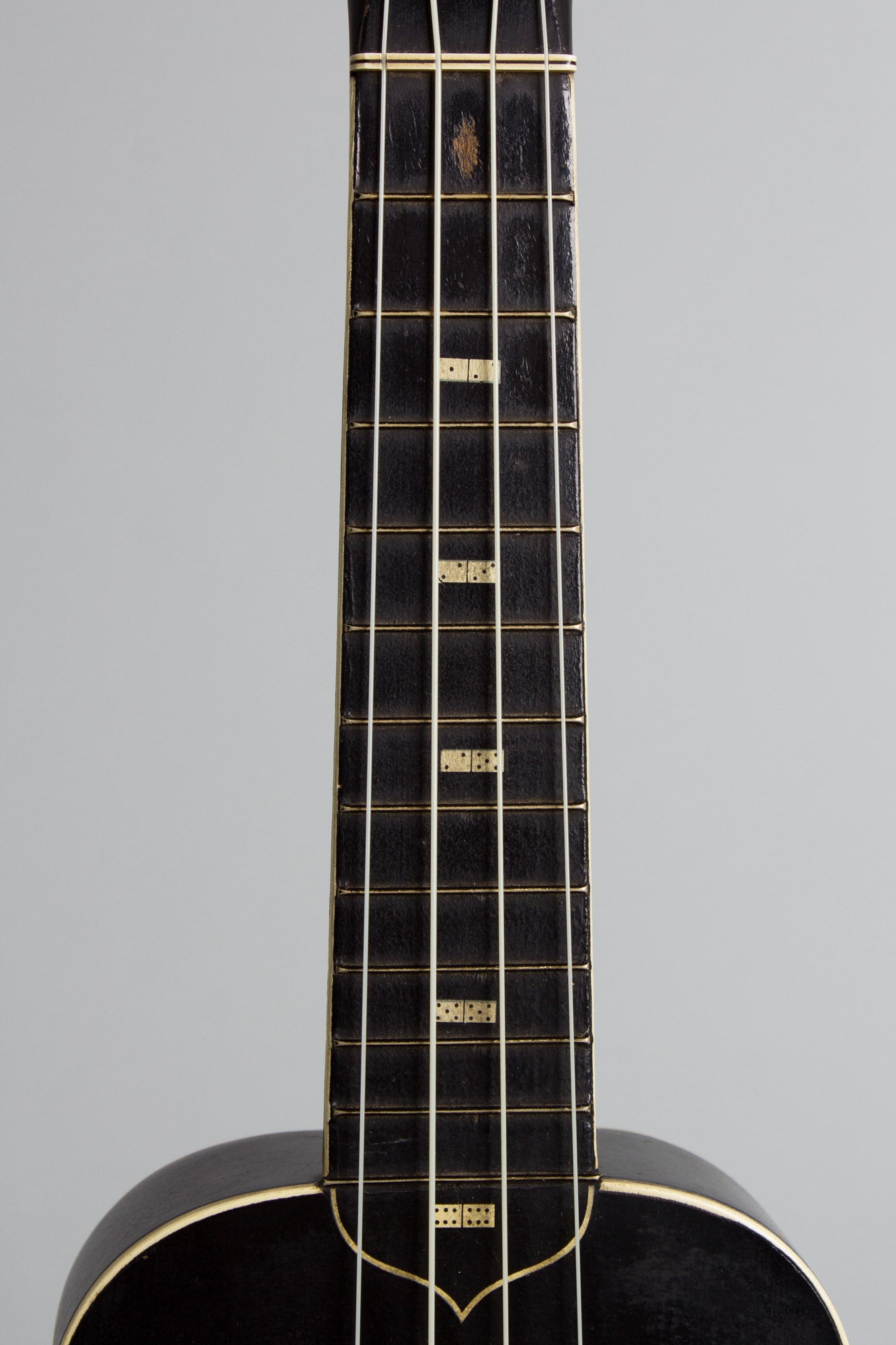 J.R. Stewart & Co. Le Domino Soprano Ukulele (1926)