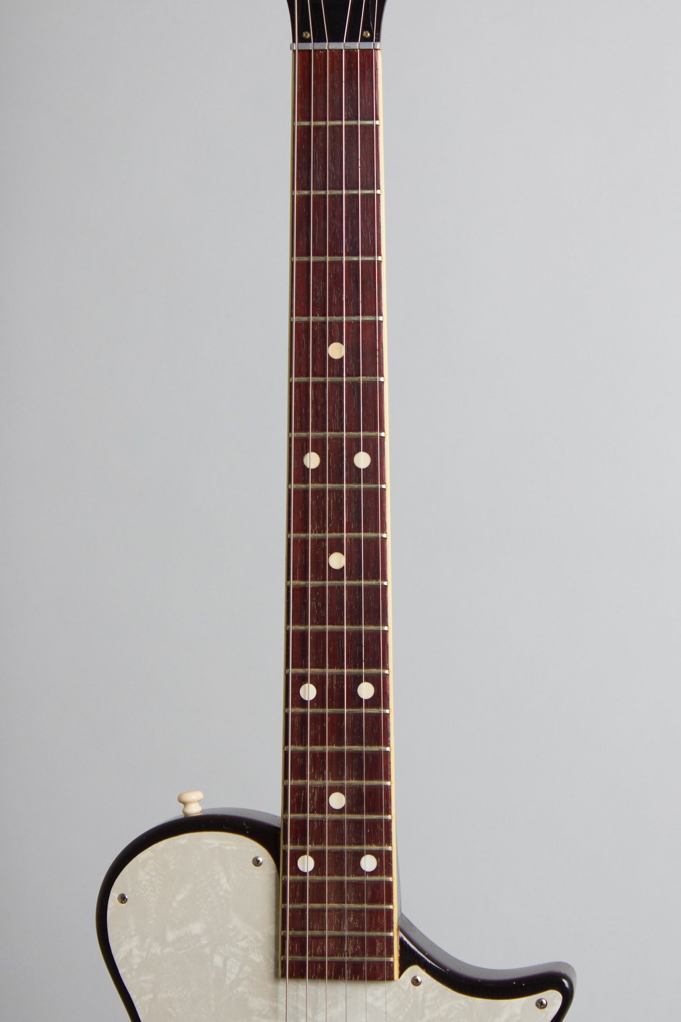 Magnatone Mark III Deluxe Solid Body Electric Guitar (1957)