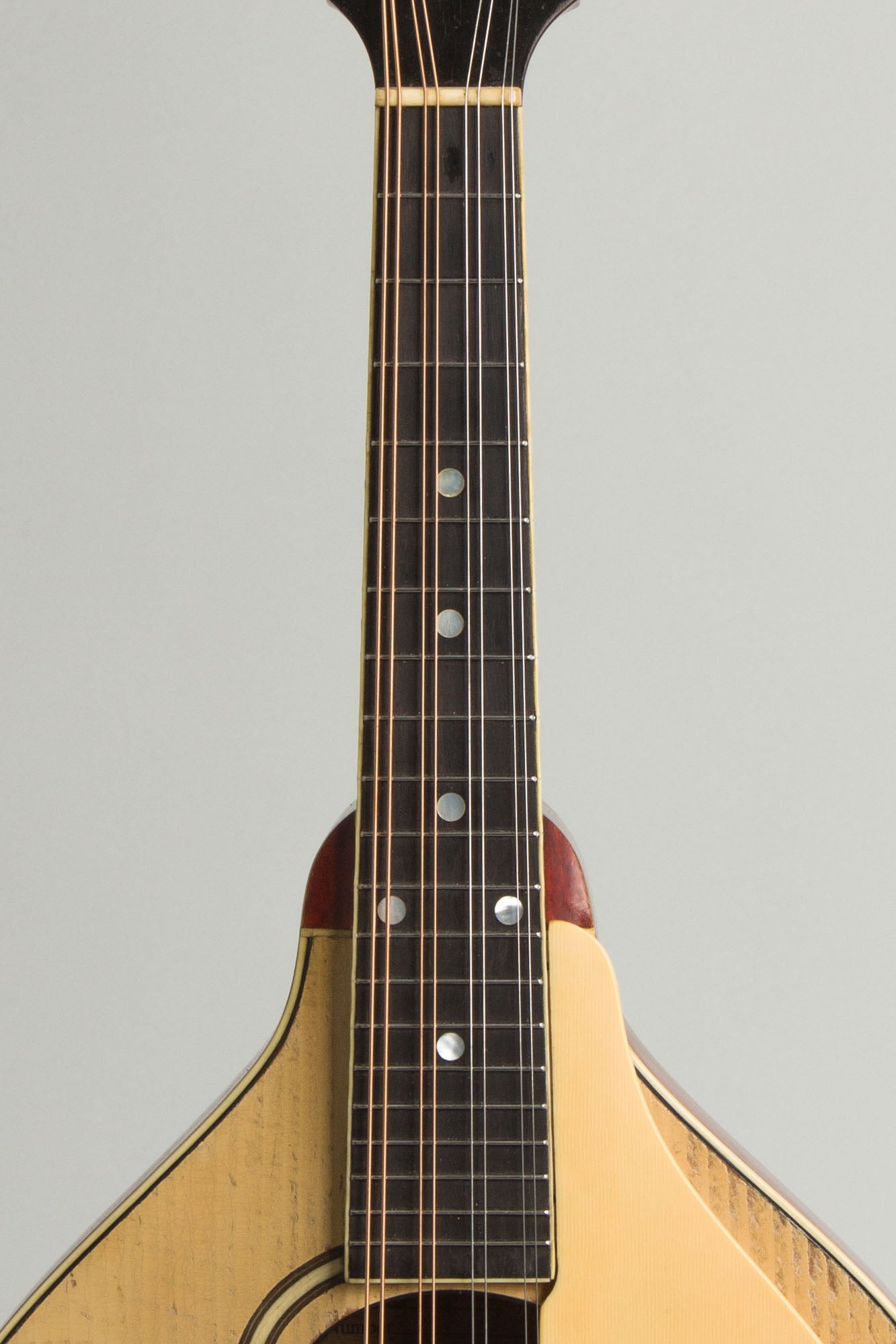 Gibson Style A-3 Carved Top Mandolin (1918)