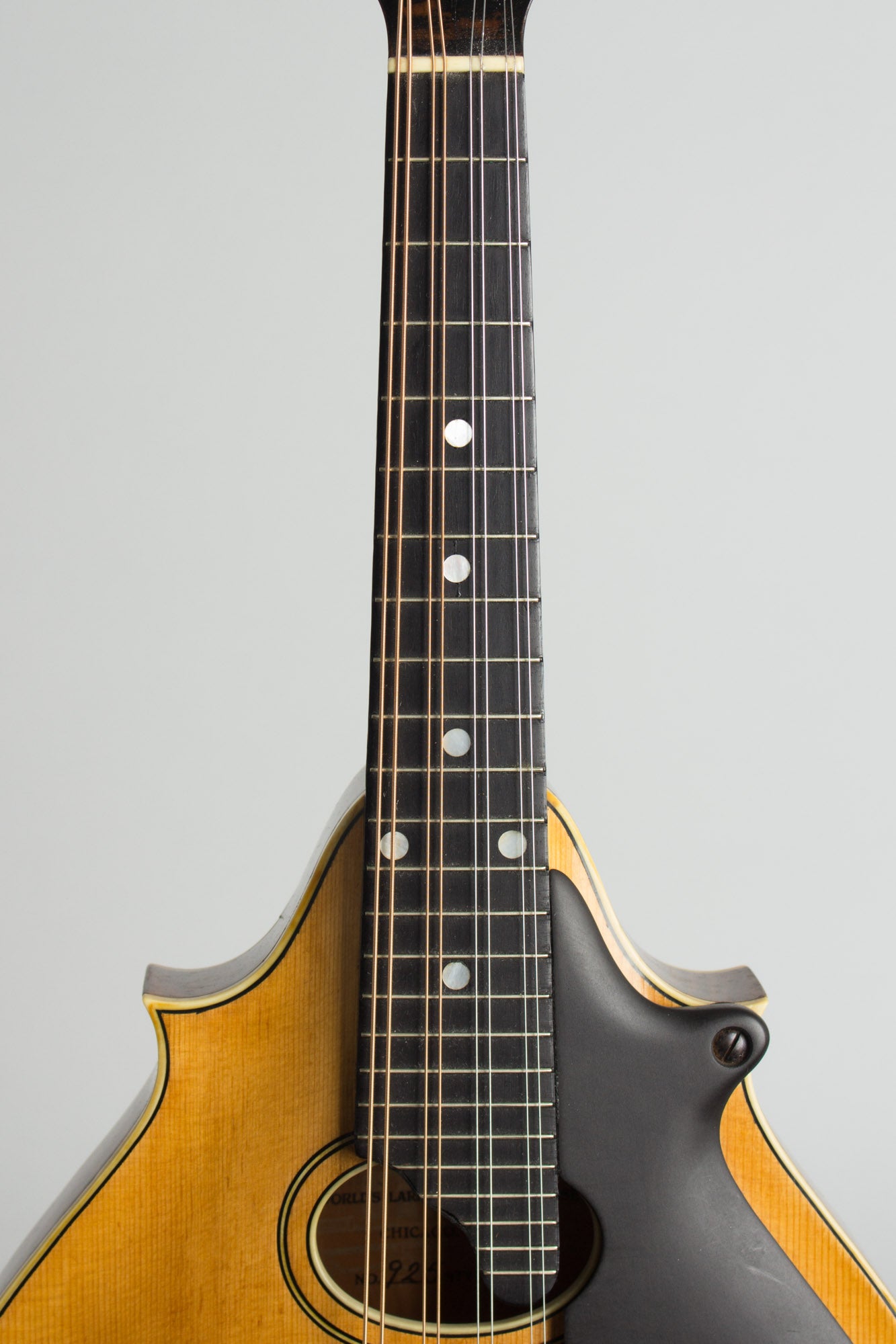 Lyon & Healy Style B Carved Top Mandolin (1919)