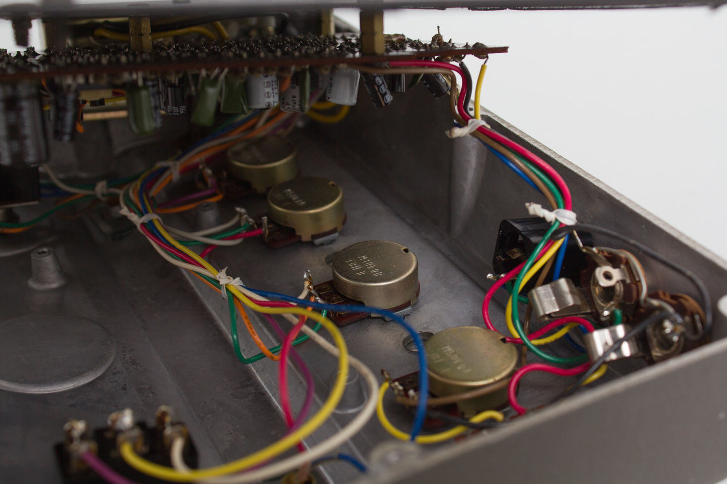 Boss CE-1 Chorus Ensemble Chorus and Vibrato Effect (1980)
