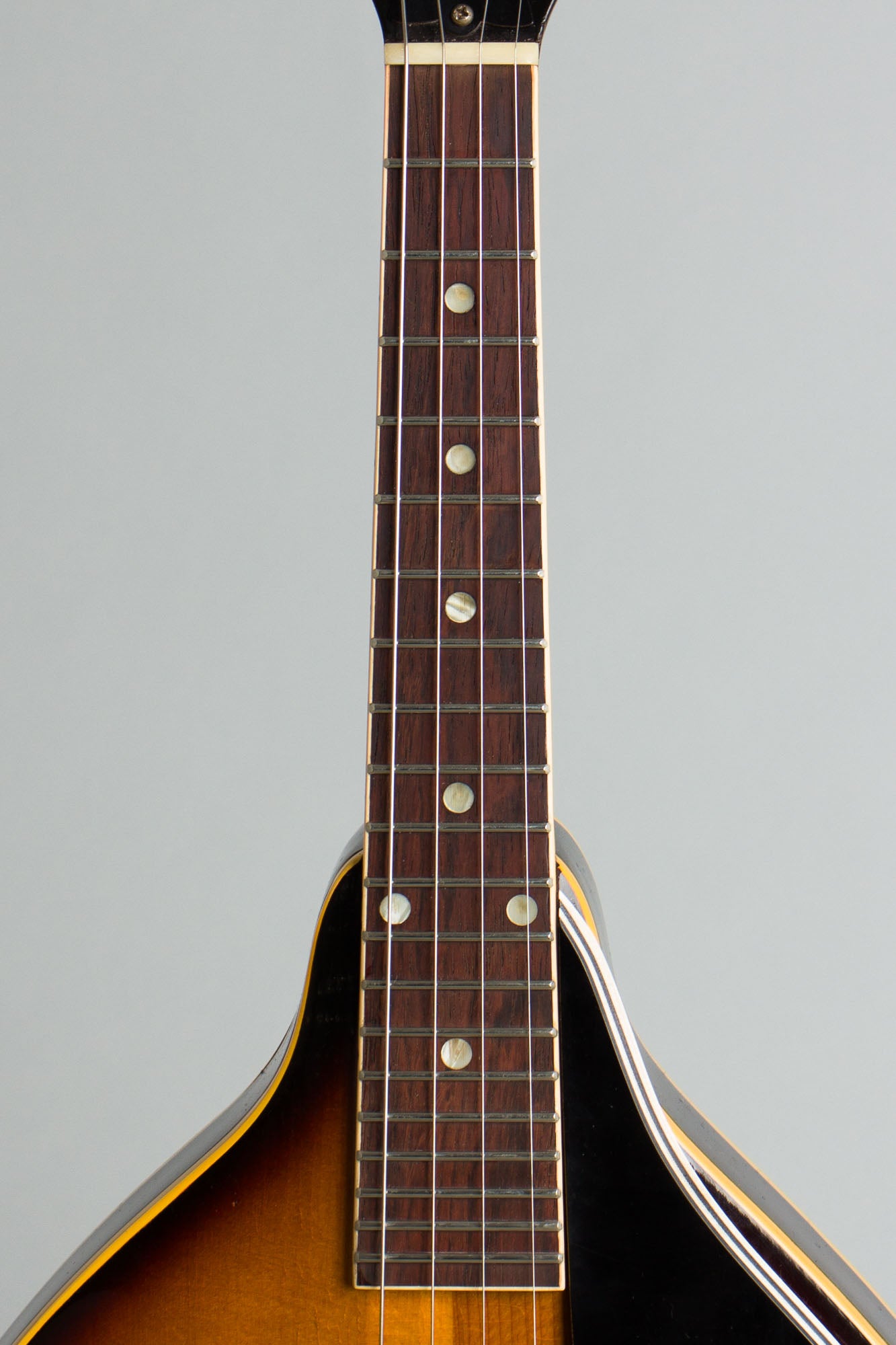 Gibson EM-150 Custom 4-String Hollow Body Electric Mandolin (1956)