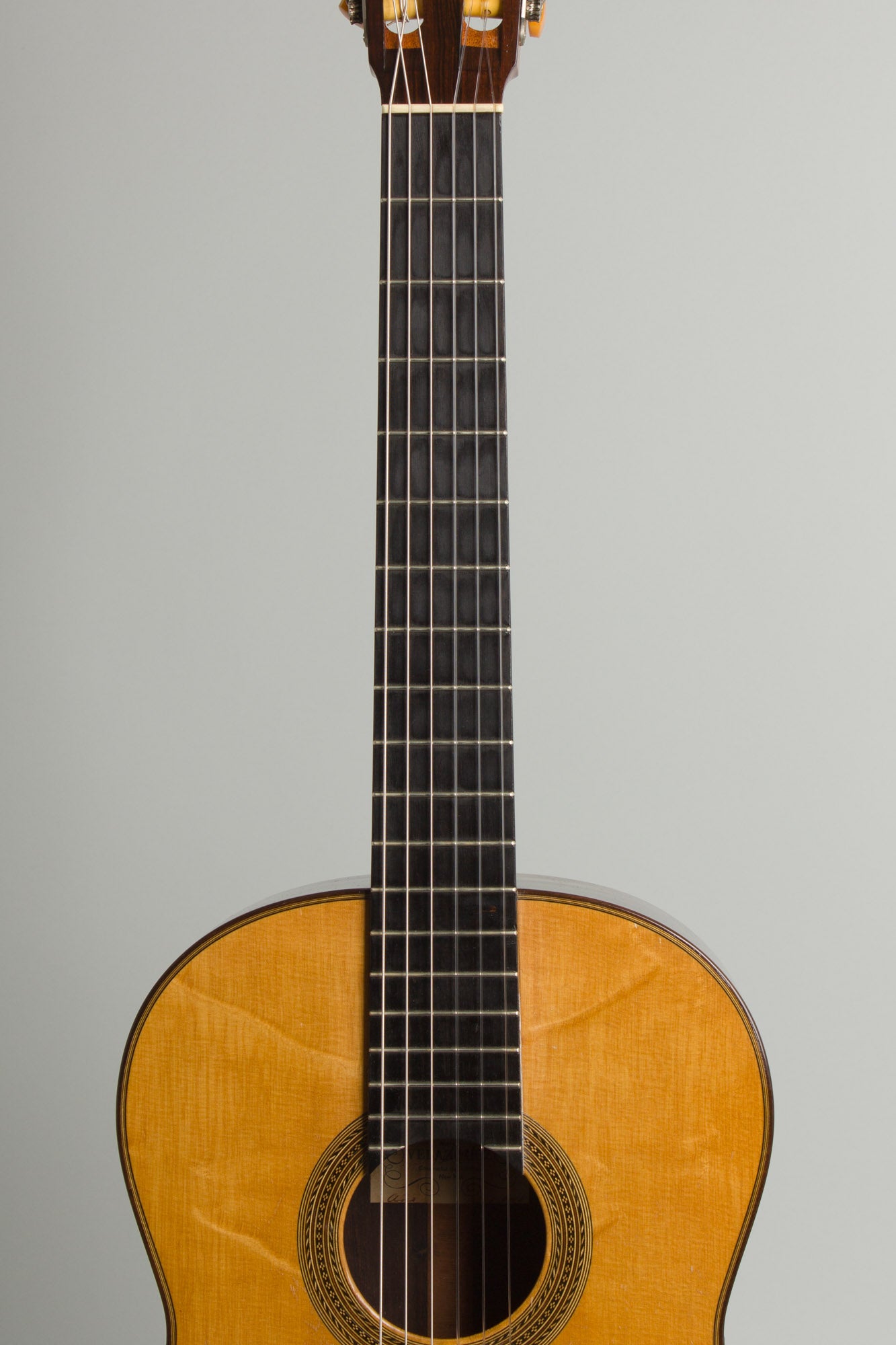 Manuel Velazquez Classical Guitar (1955)