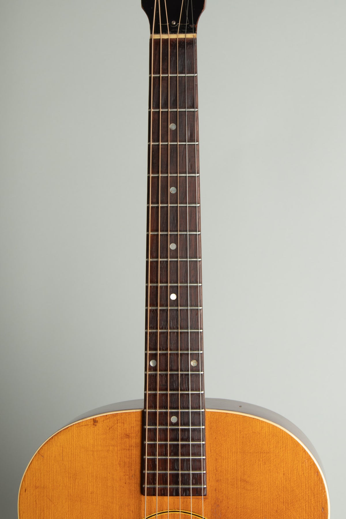 Gibson J-35 Flat Top Acoustic Guitar (1939)