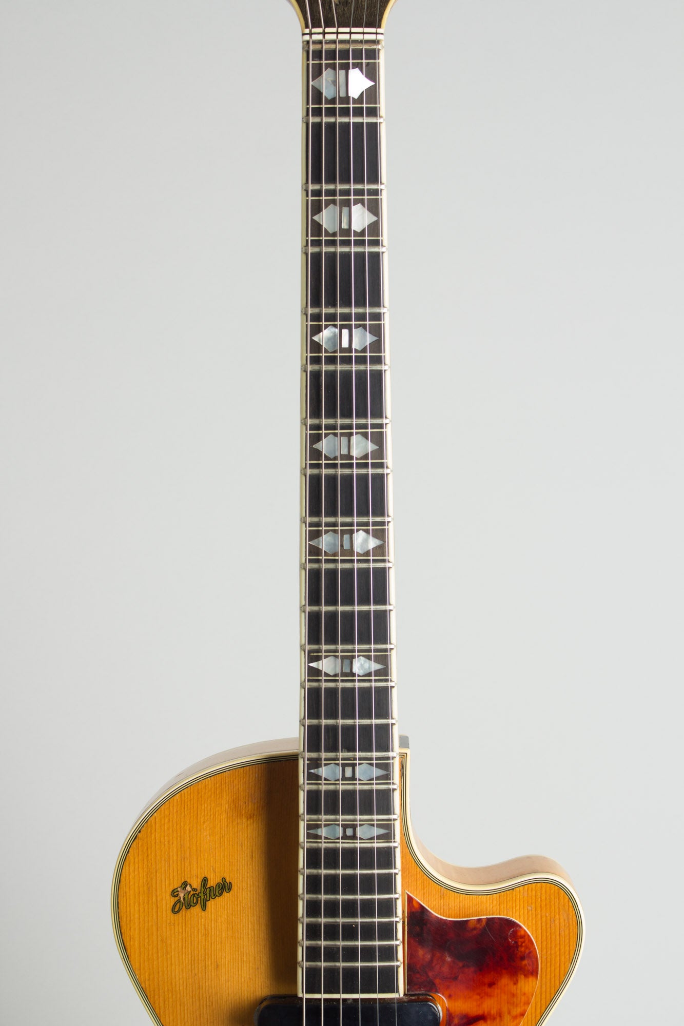 Hofner Club 60 Arch Top Hollow Body Electric Guitar (1959)