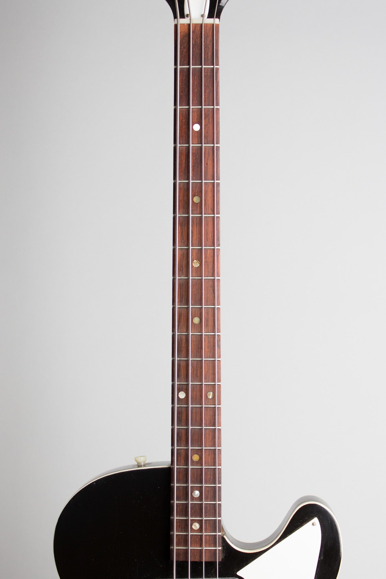 Harmony H-22 Electric Bass Guitar (1967)
