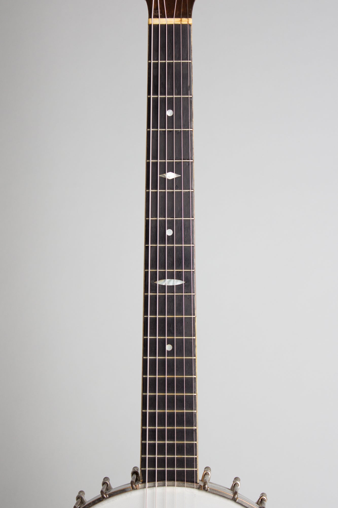 Vega Tu-Ba-Phone Guitar Banjo (1927)