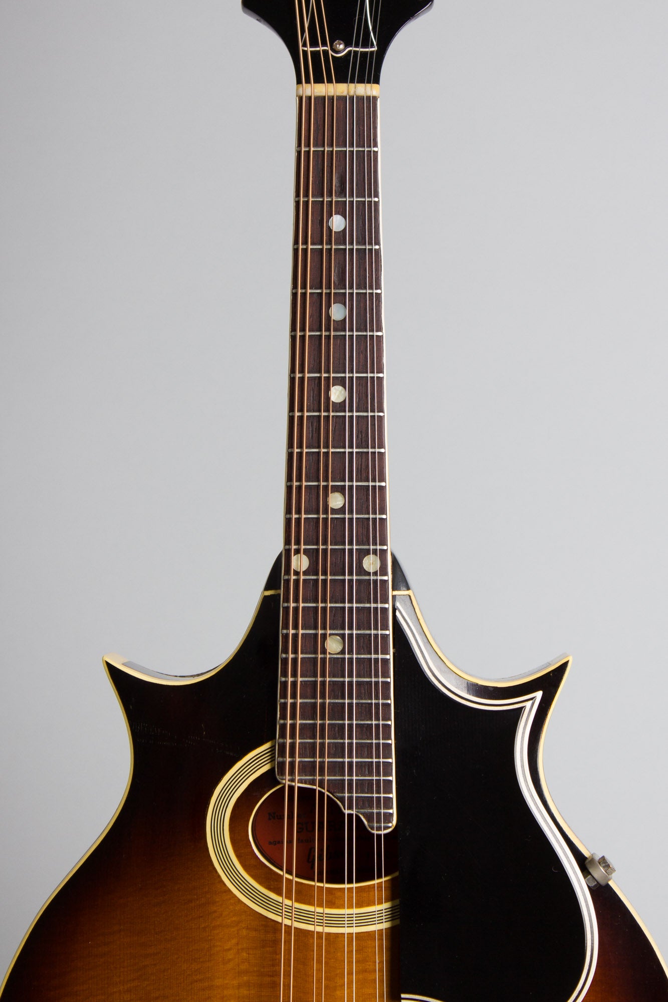 Gibson A-5 Florentine Artist Model Carved Top Mandolin (1960)