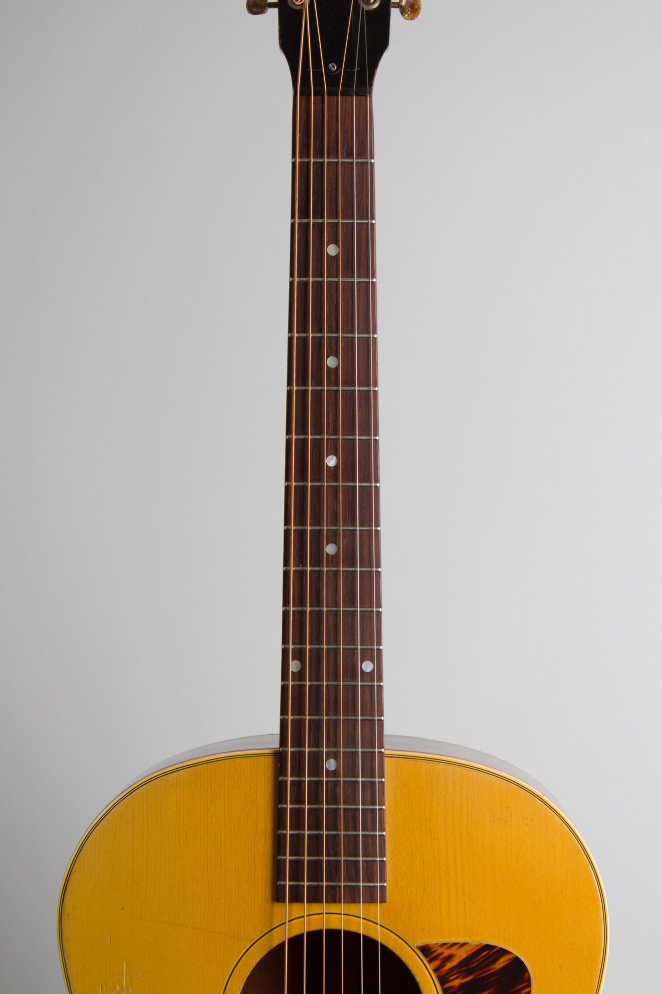Gibson J-35 Flat Top Acoustic Guitar (1941-2)