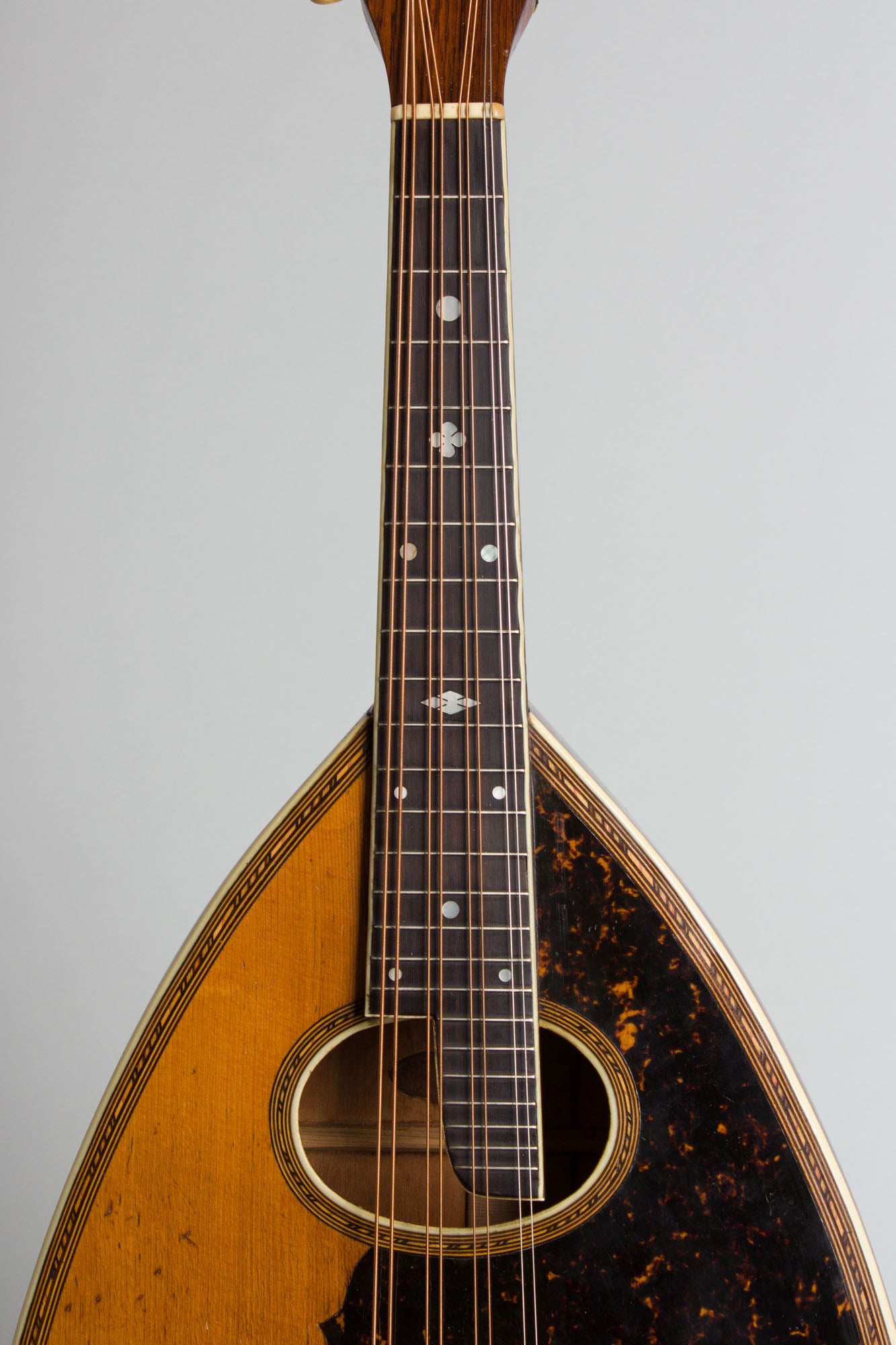 Larson Brothers Wm. Stahl Flat back, bent top Mandola (1920)