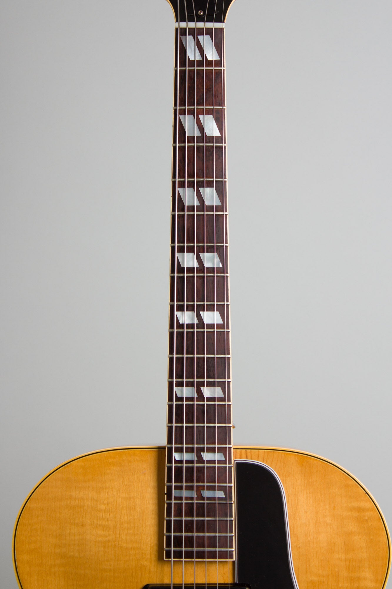Gibson ES-300N Arch Top Hollow Body Electric Guitar (1947-8)