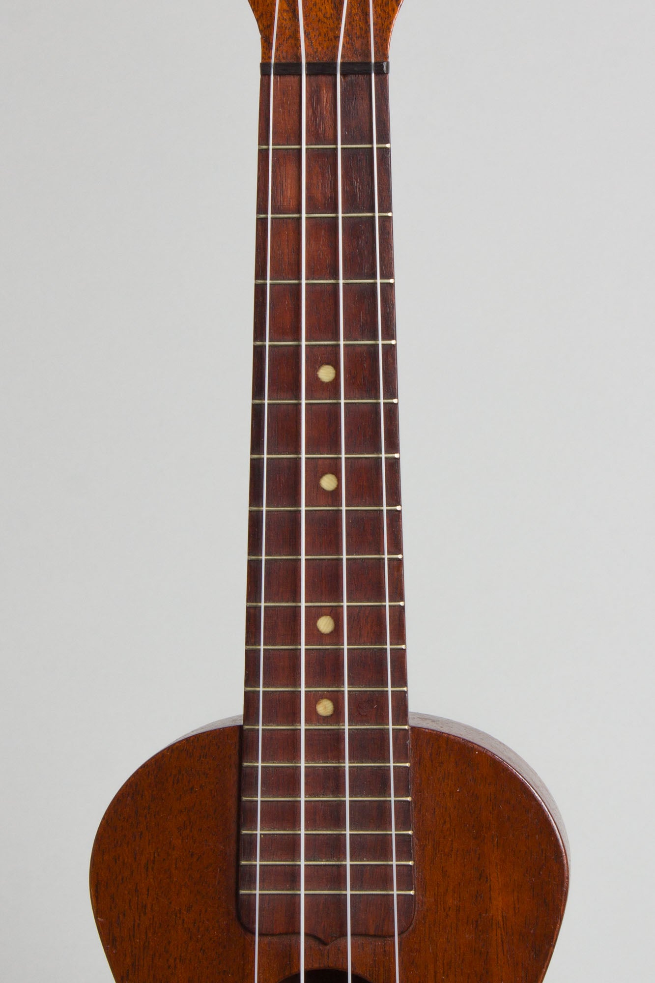 Lyon & Healy Soprano Ukulele (1922)